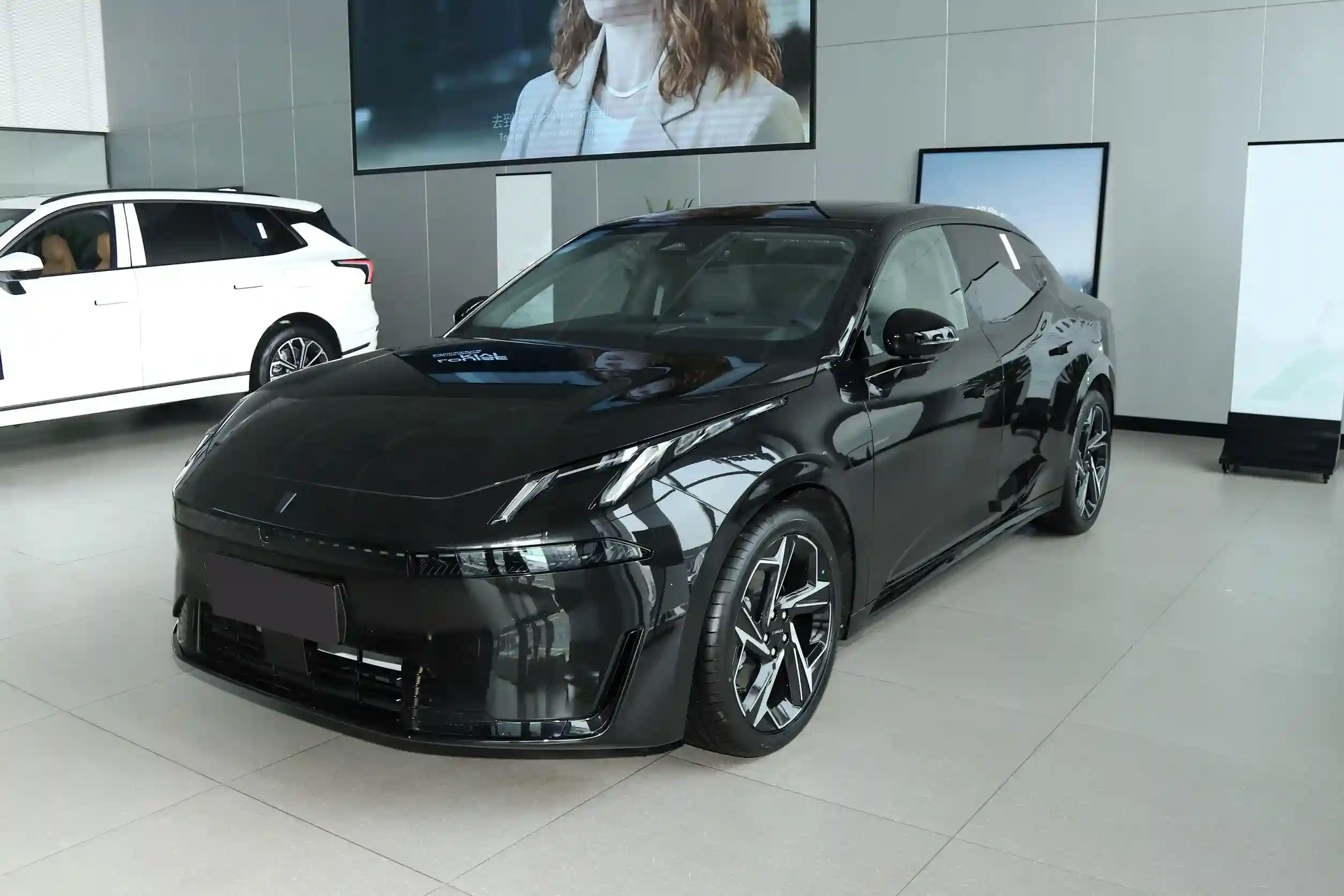 Lynk & Co 07 EM-P picture (8)