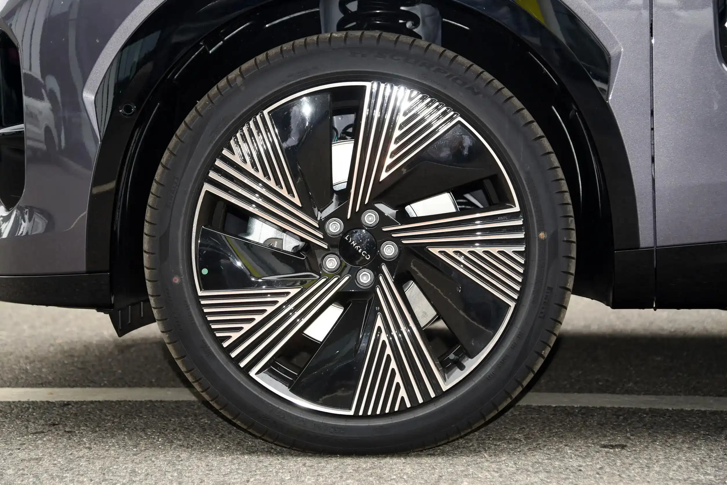 Lynk & Co 08 EM-P picture (10)