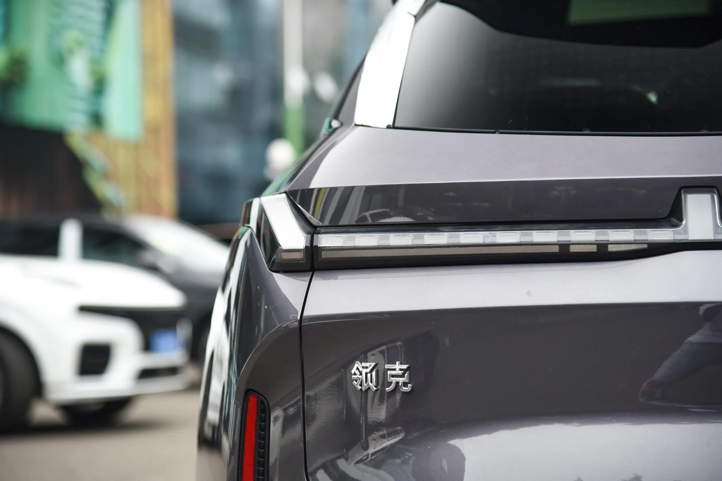 Lynk & Co 08 EM-P picture (12)