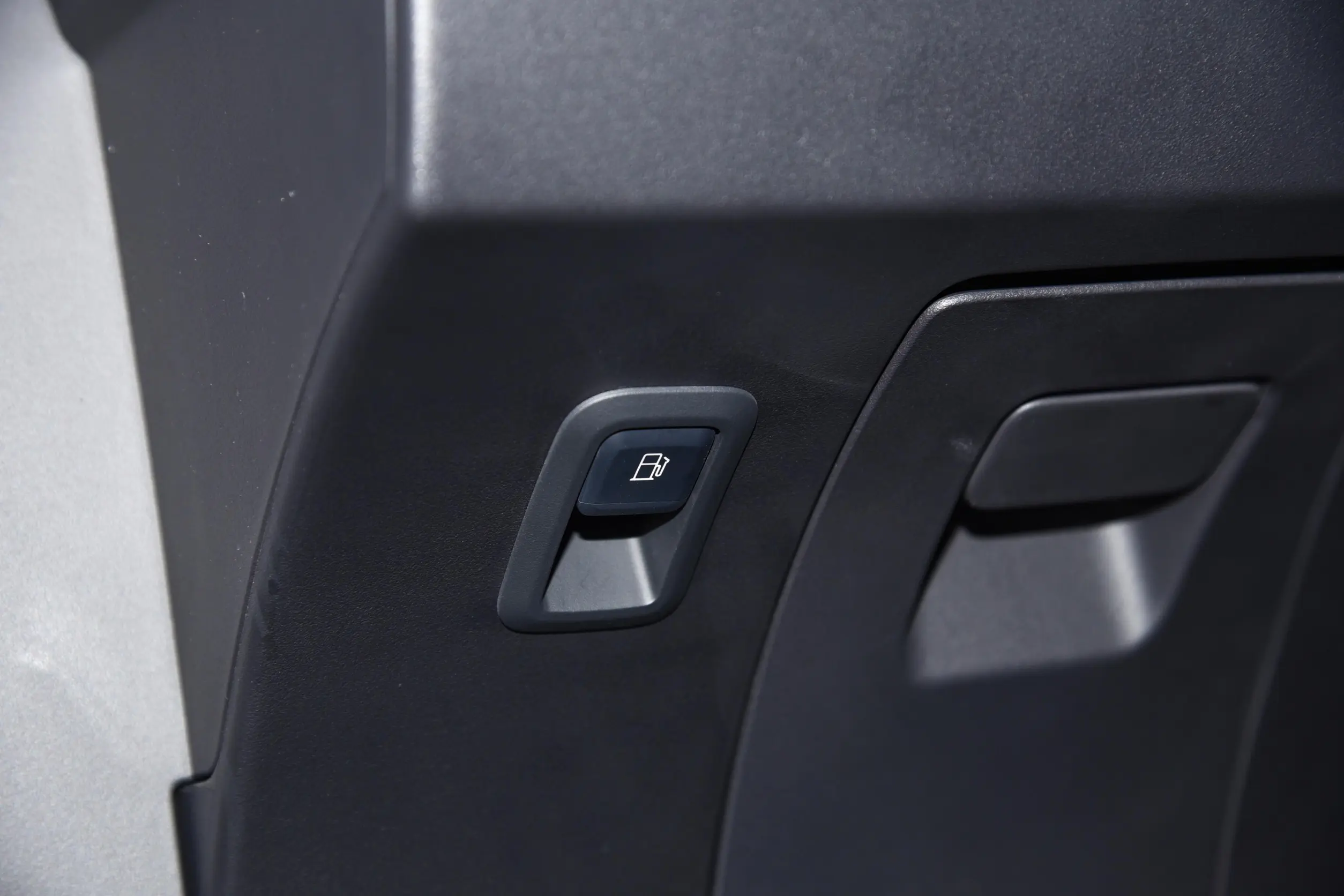 Lynk & Co 08 EM-P picture (3)