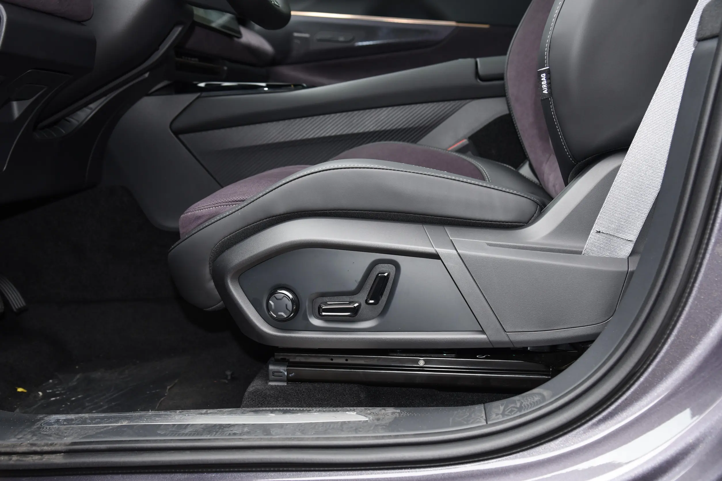 Lynk & Co 08 EM-P picture (6)