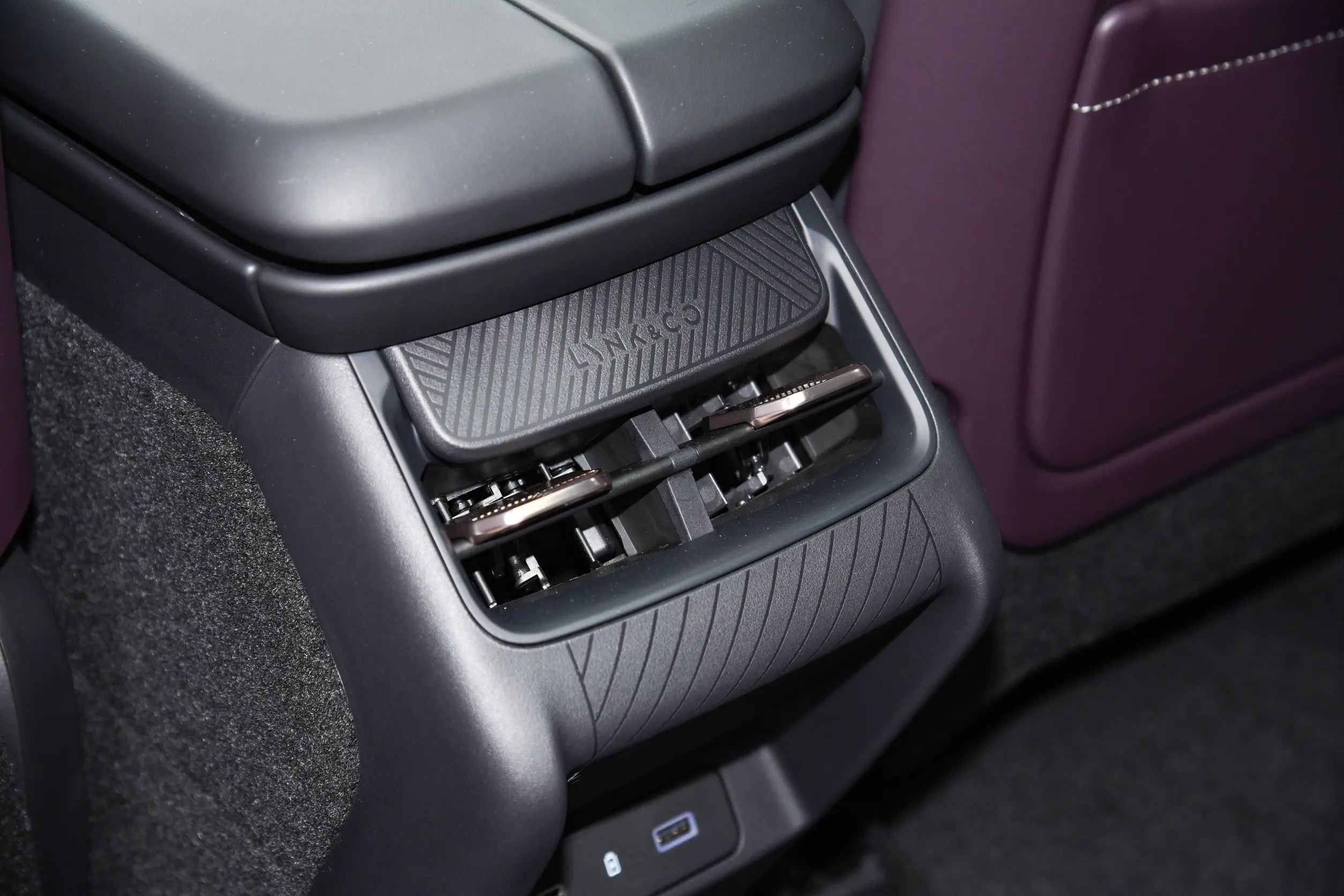 Lynk & Co 08 EM-P picture (8)