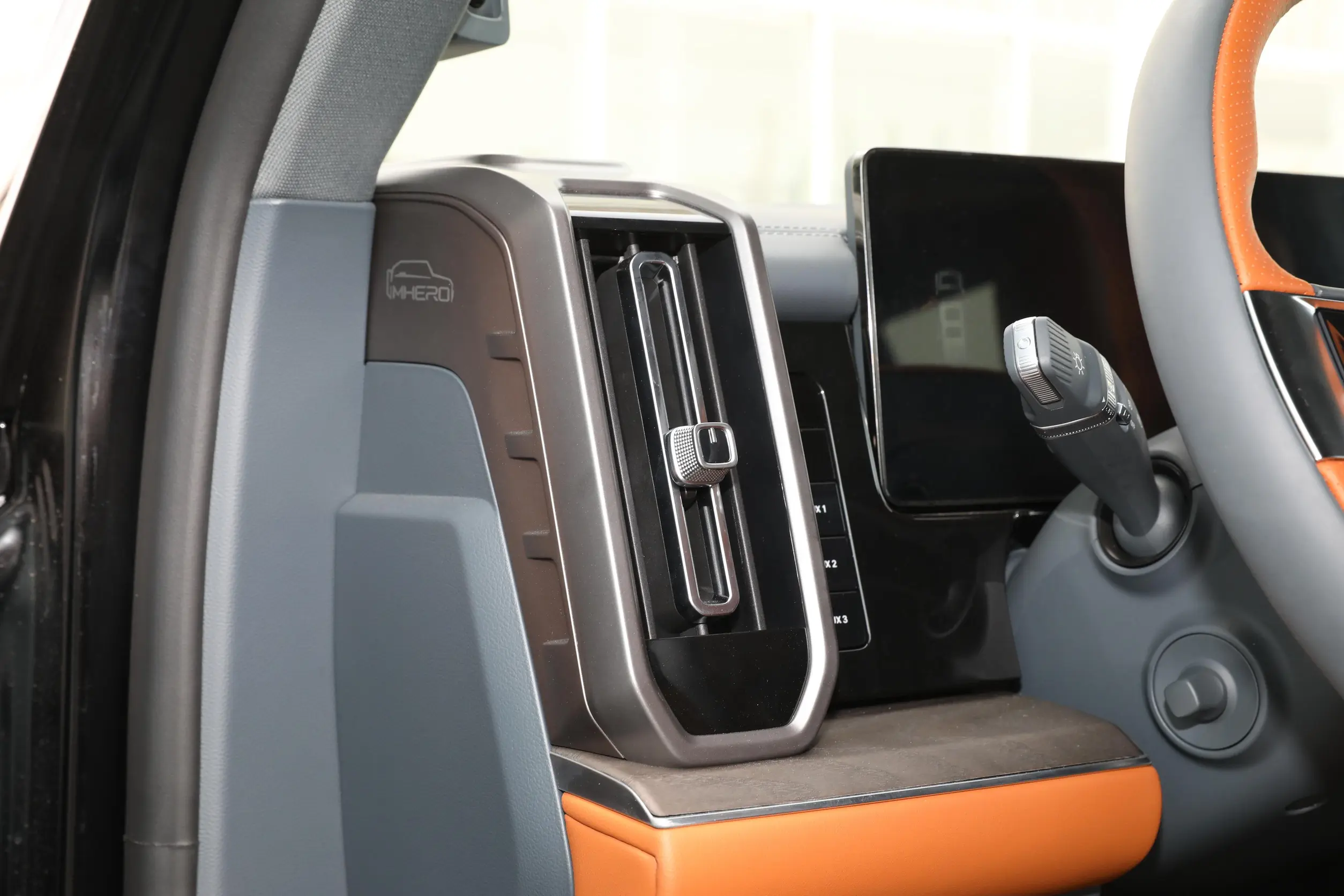 M-Hero 917 EV picture (14)