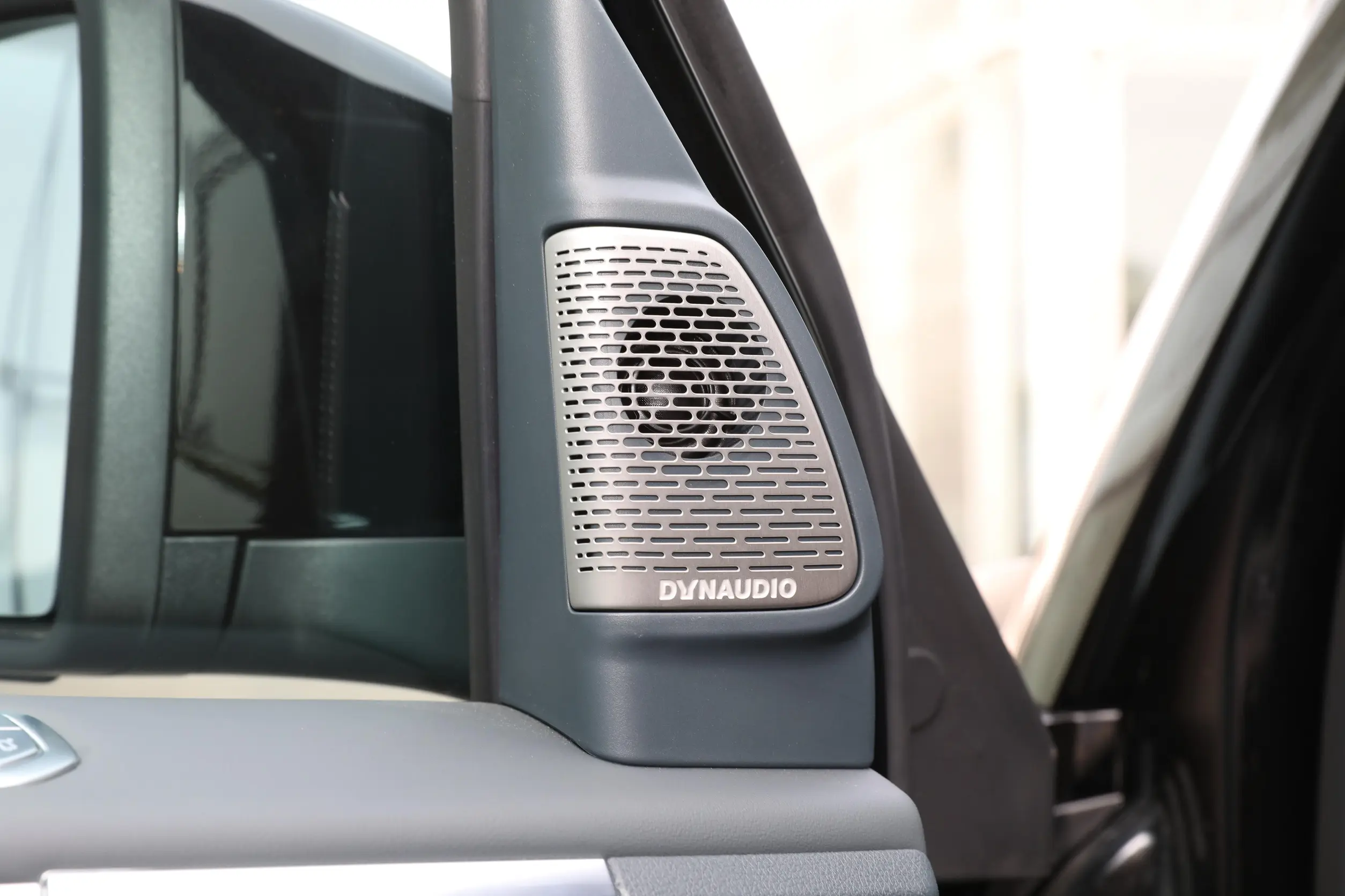 M-Hero 917 EV picture (2)