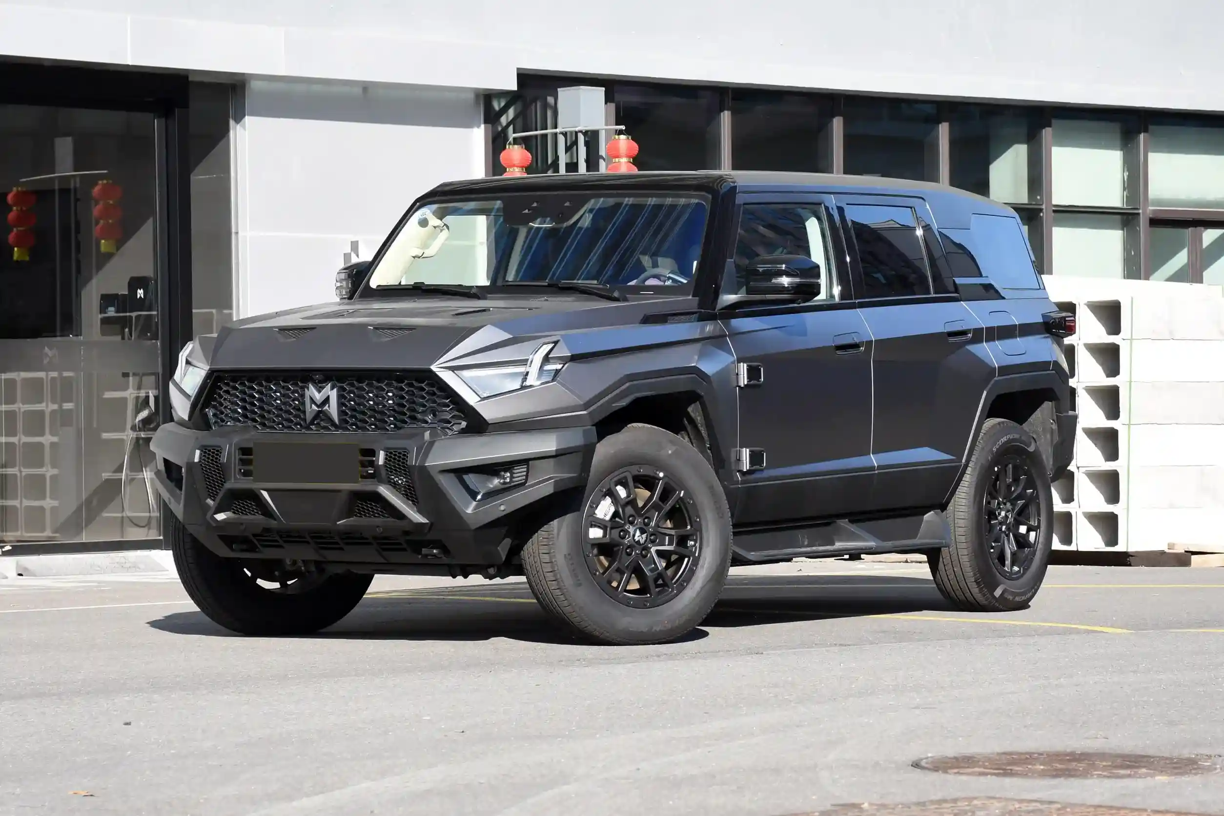 M-Hero 917 REEV picture (9)