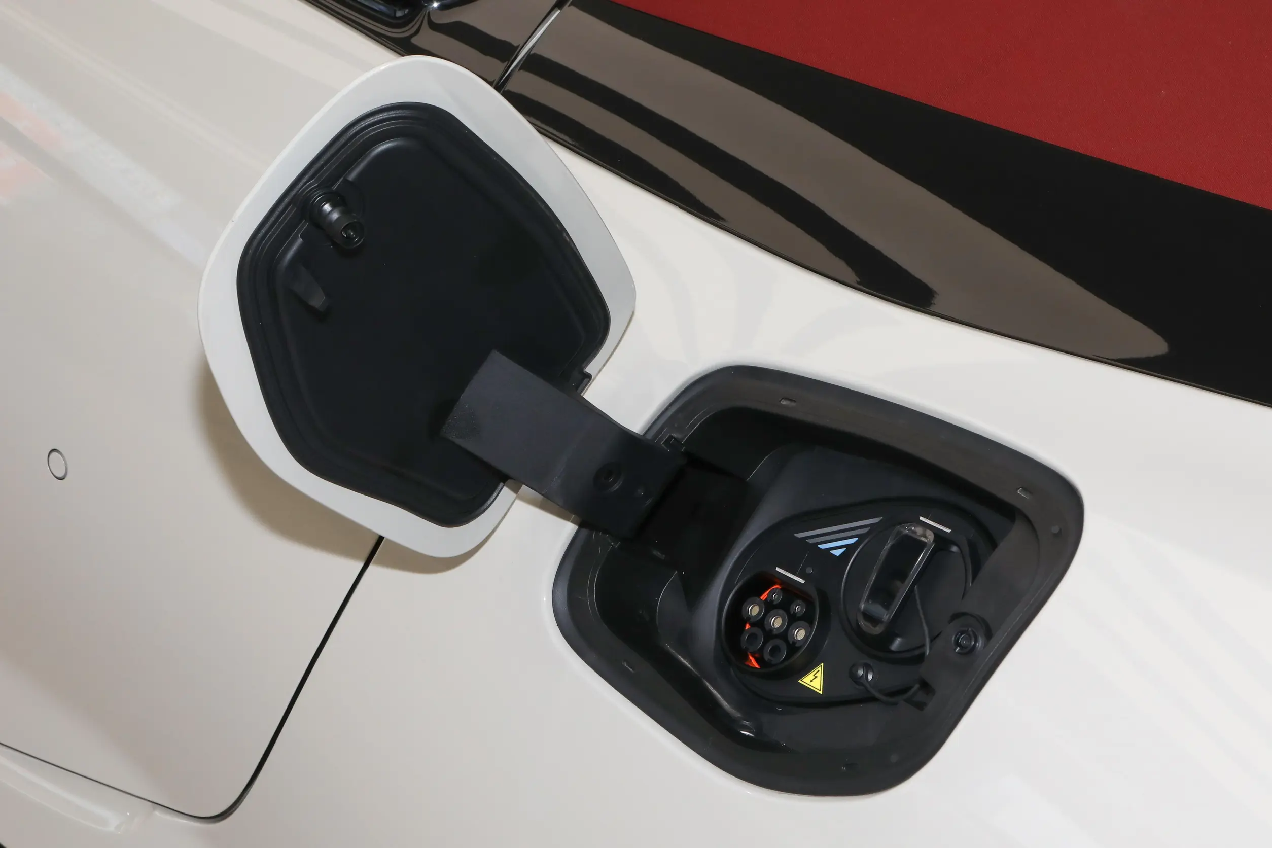 MG Motor MG Cyberster picture (7)