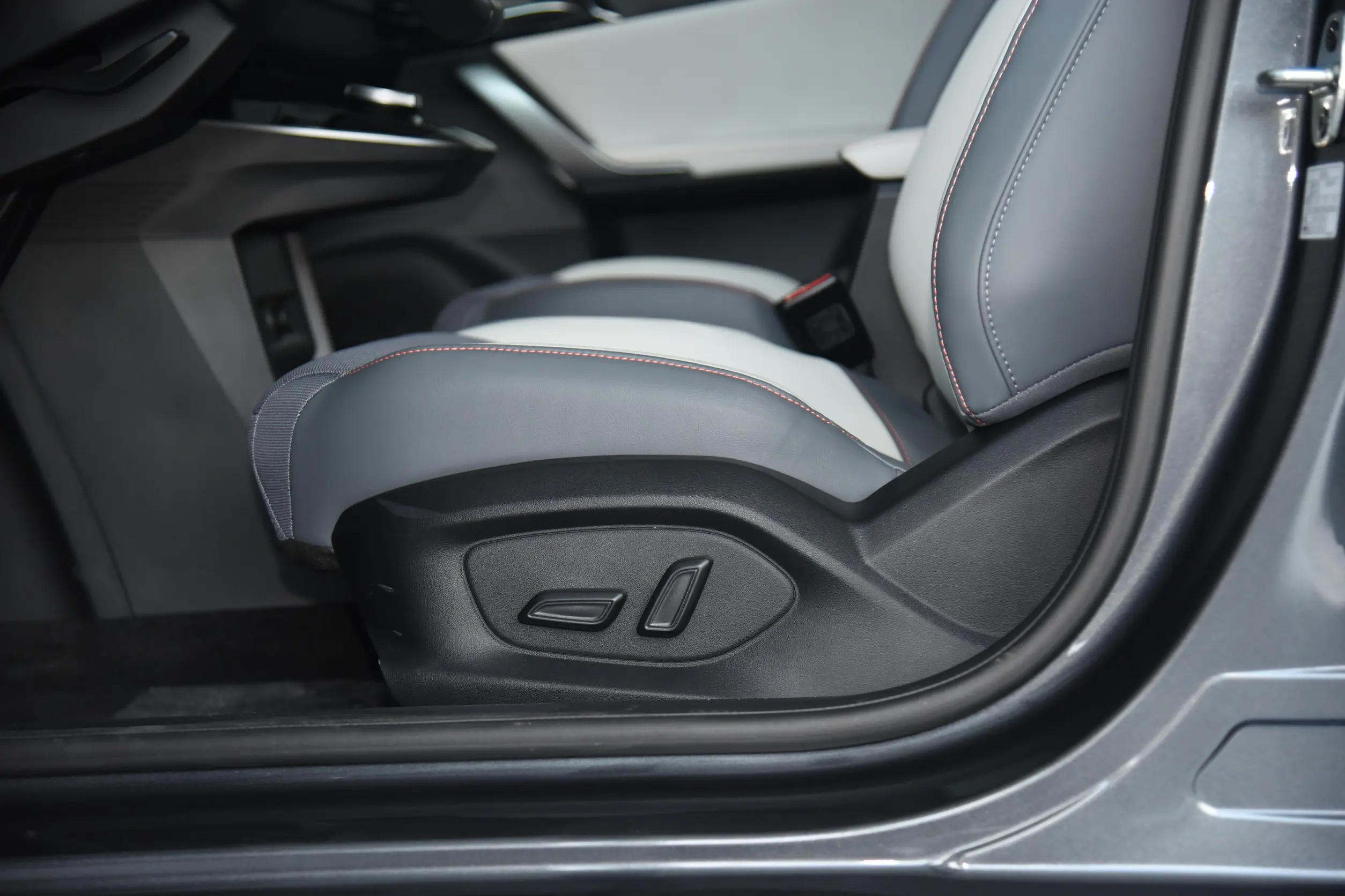 MG Motor MG4 EV picture (4)