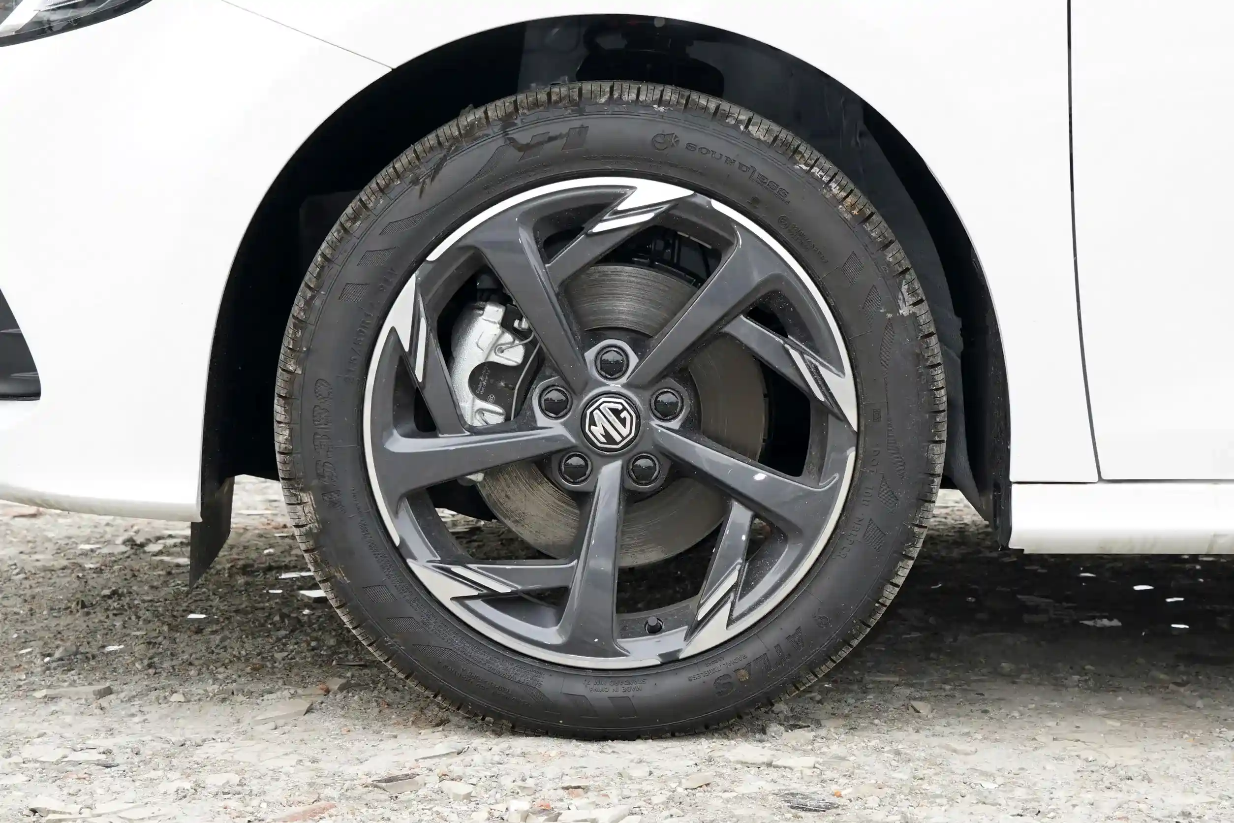 MG Motor MG5 picture (4)