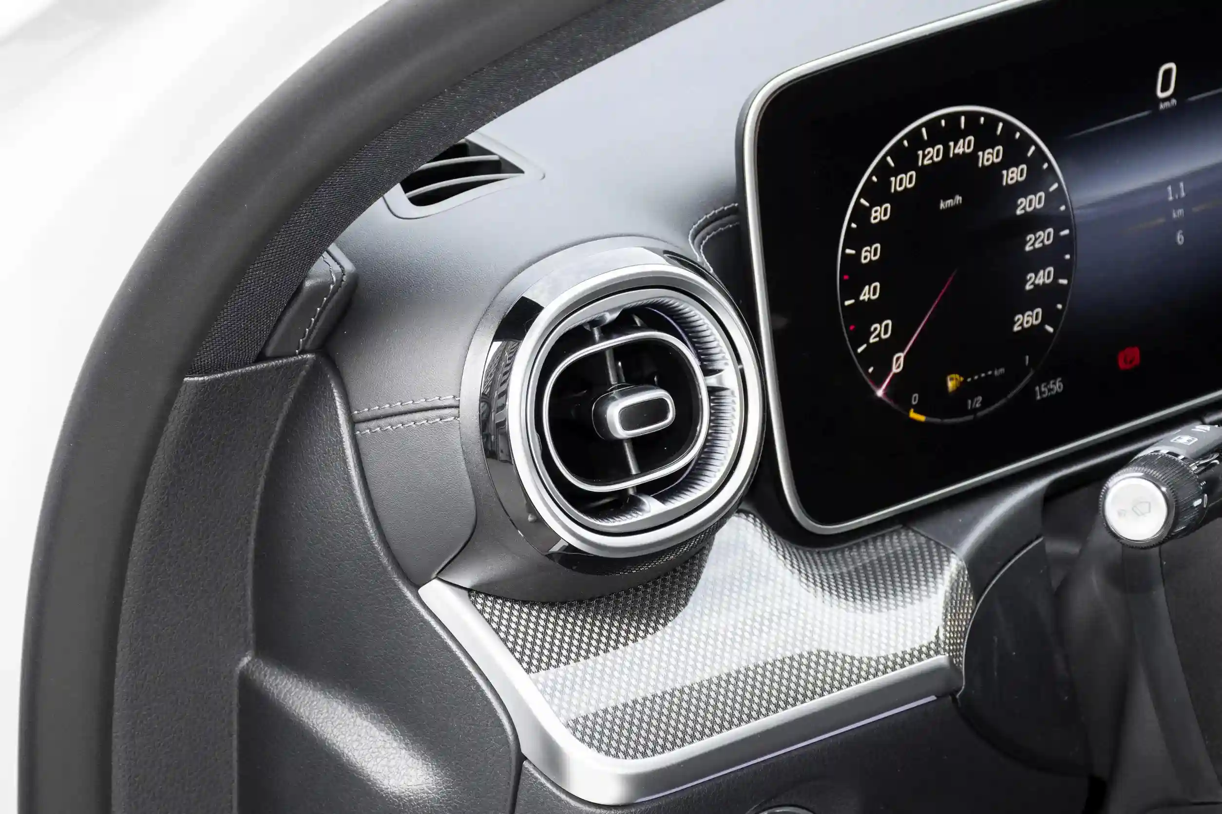 Mercedes-Benz C 260 L picture (2)