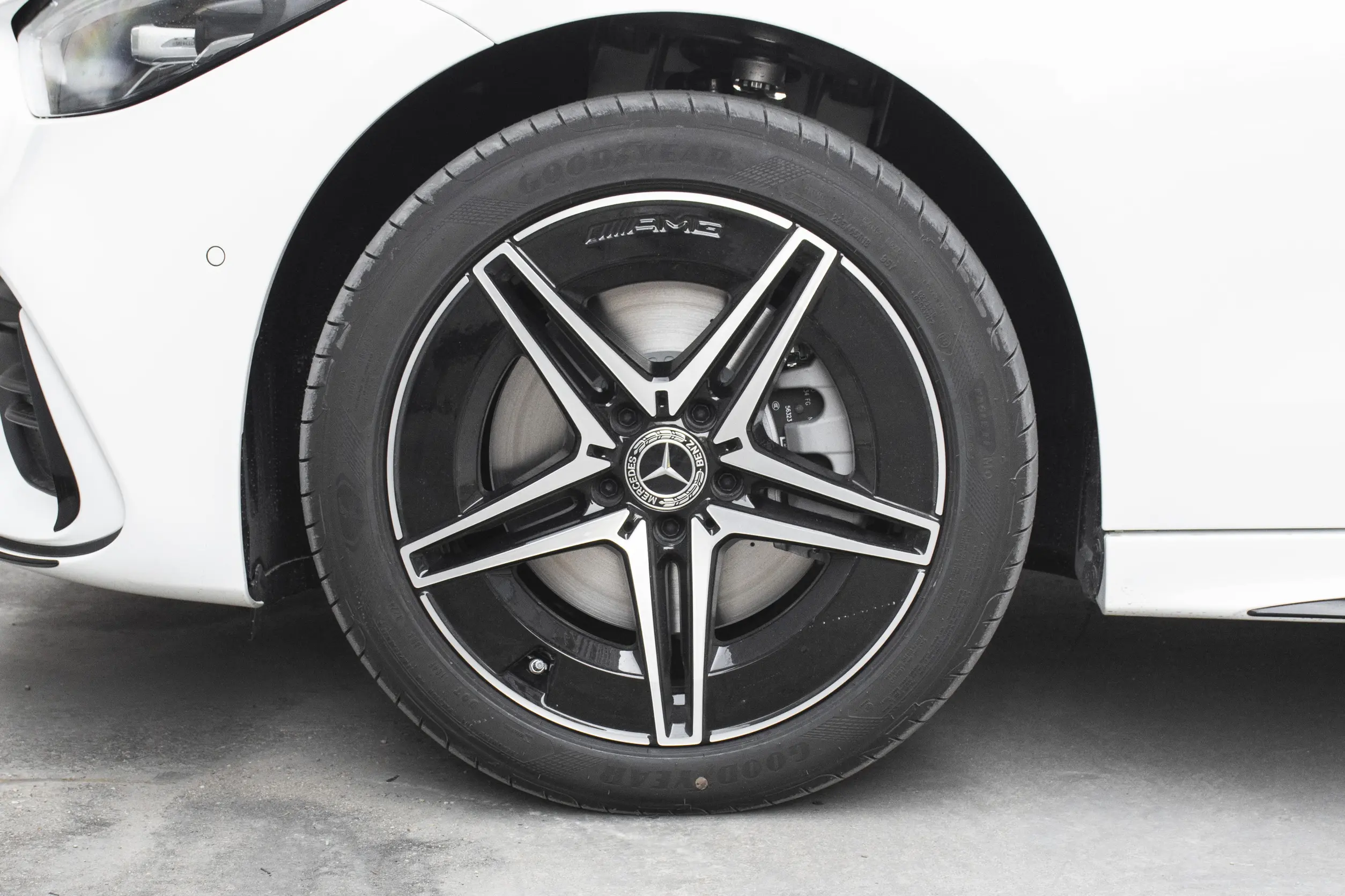 Mercedes-Benz C 260 L picture (9)