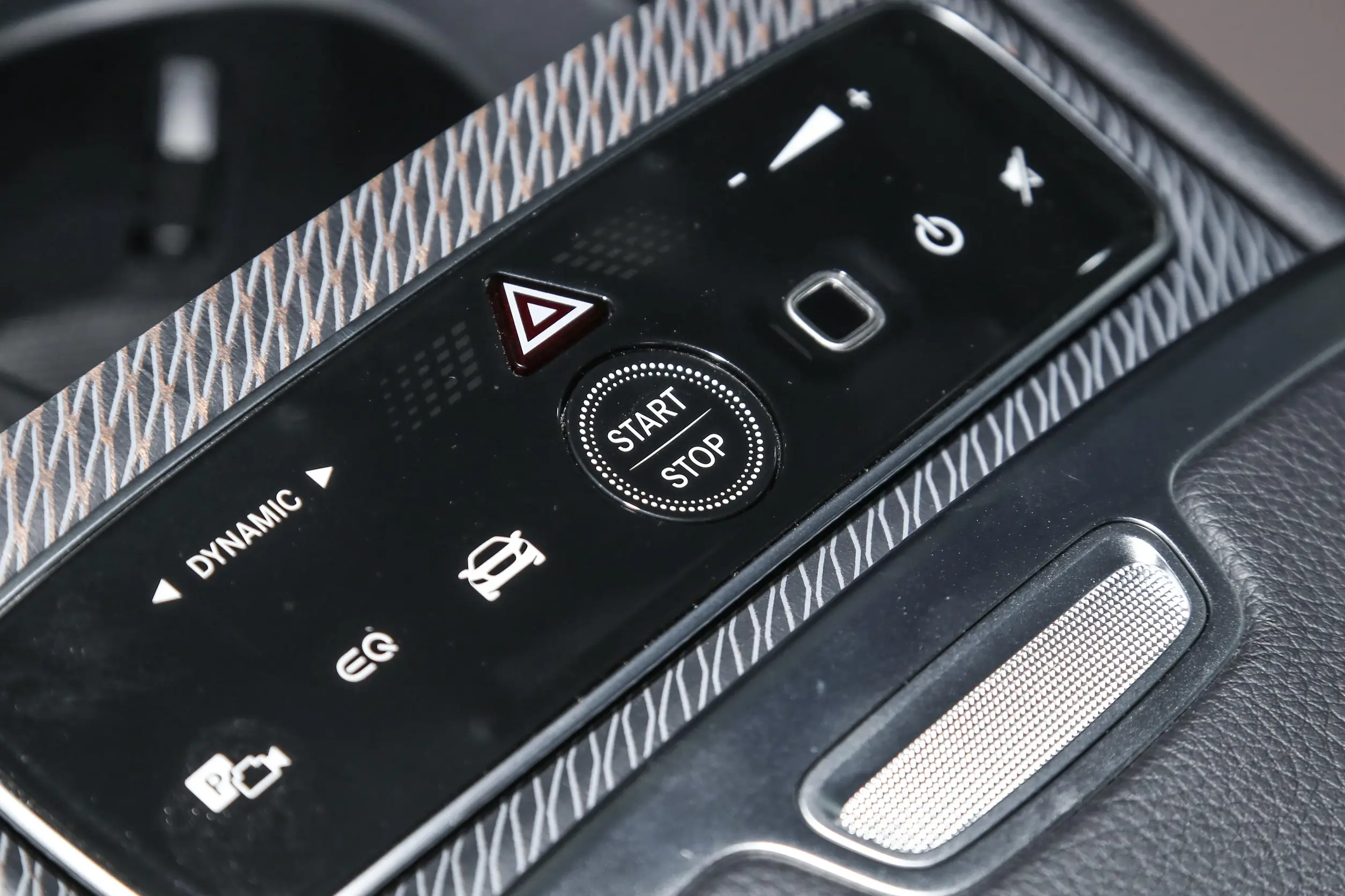 Mercedes-Benz EQE SUV picture (6)