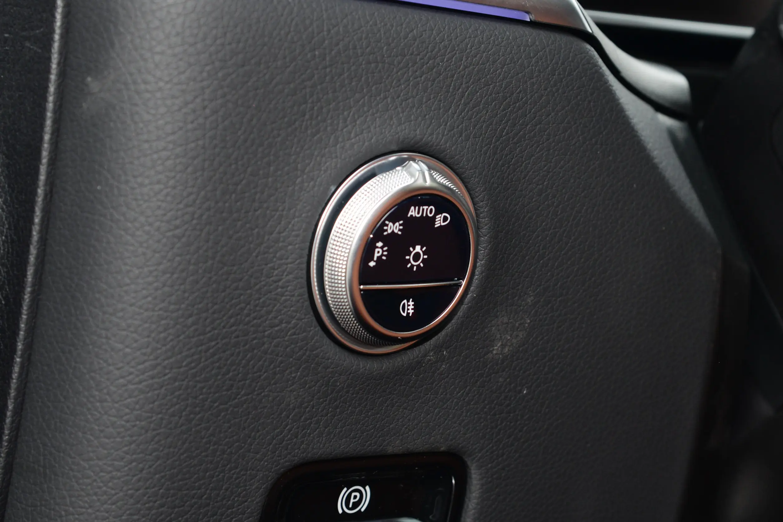 Mercedes-Benz GLC picture (3)