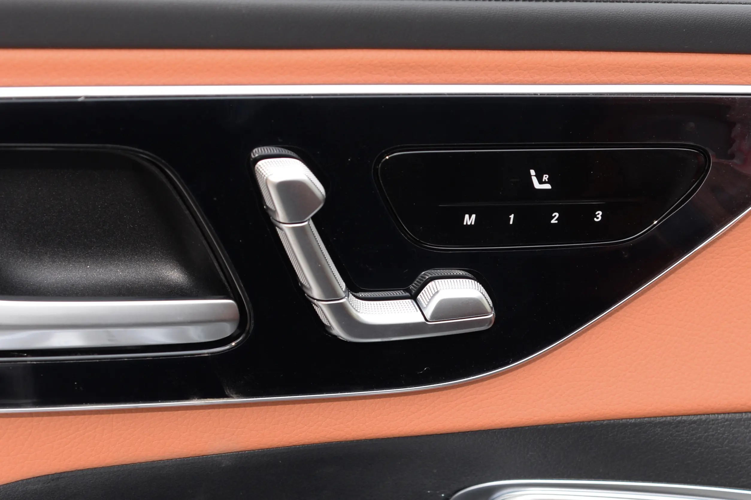 Mercedes-Benz GLC picture (6)