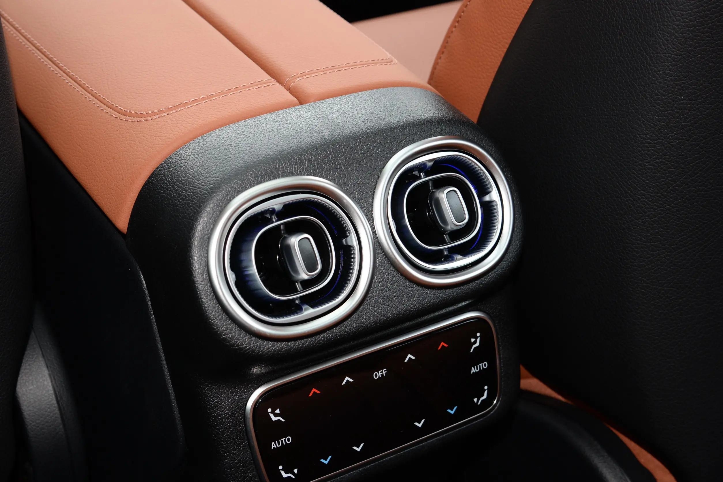 Mercedes-Benz GLC picture (8)