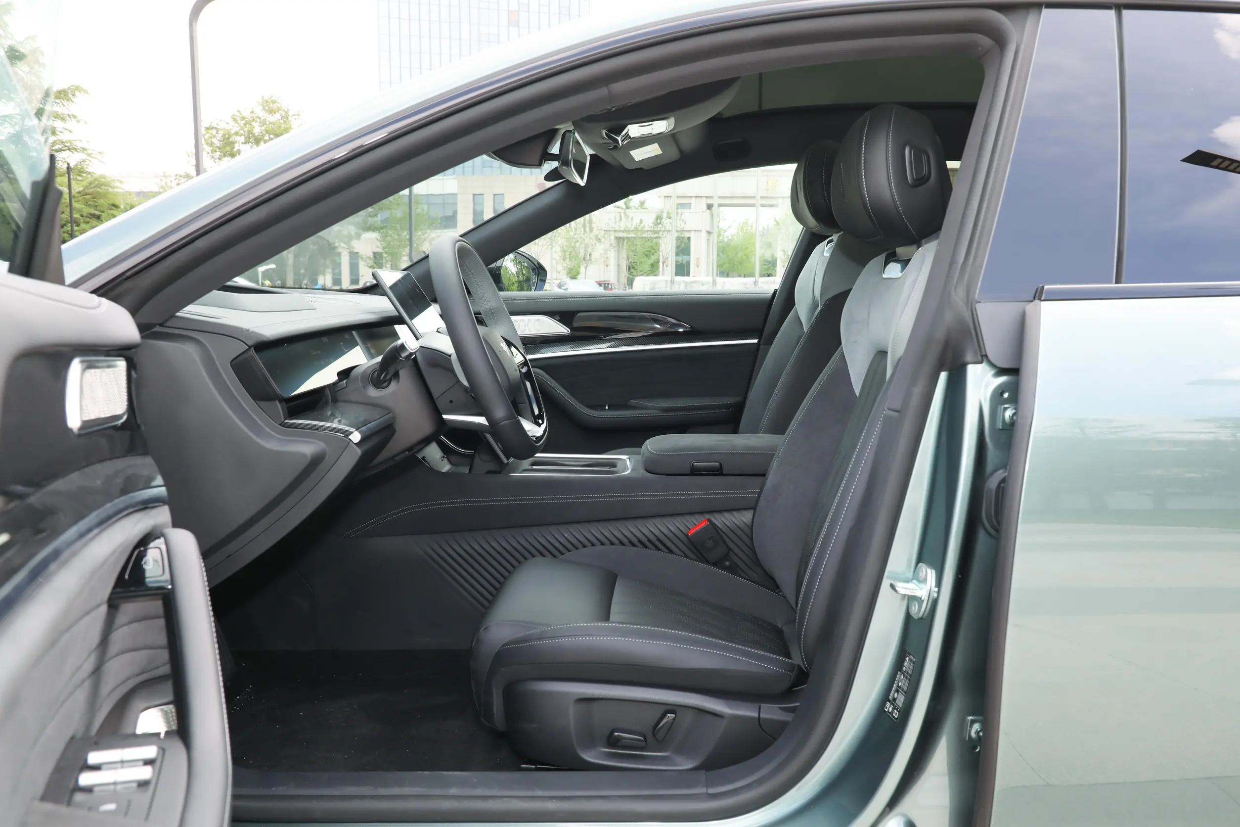 NETA S Shooting Brake 2024 space-1