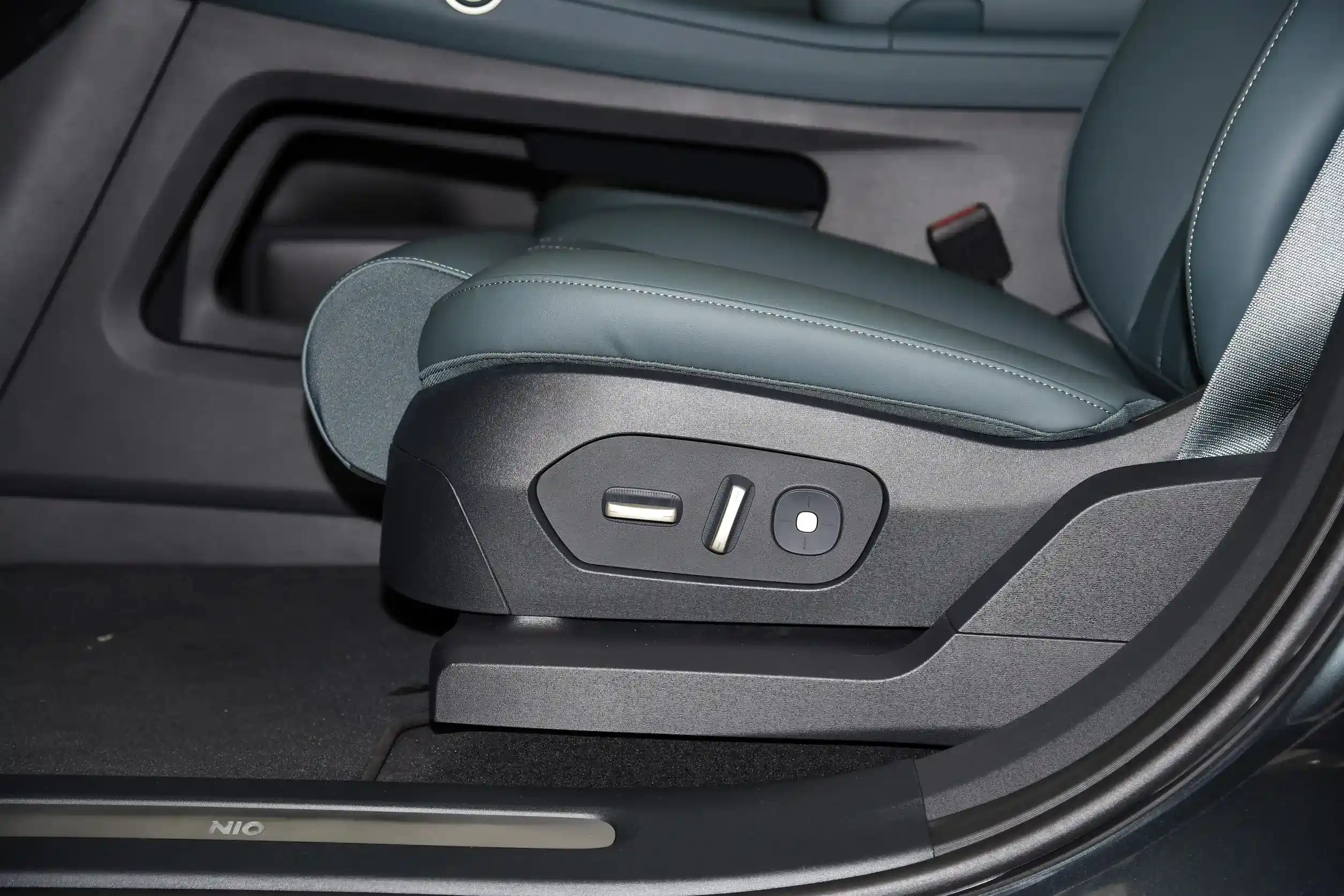 NIO ES8 picture (13)