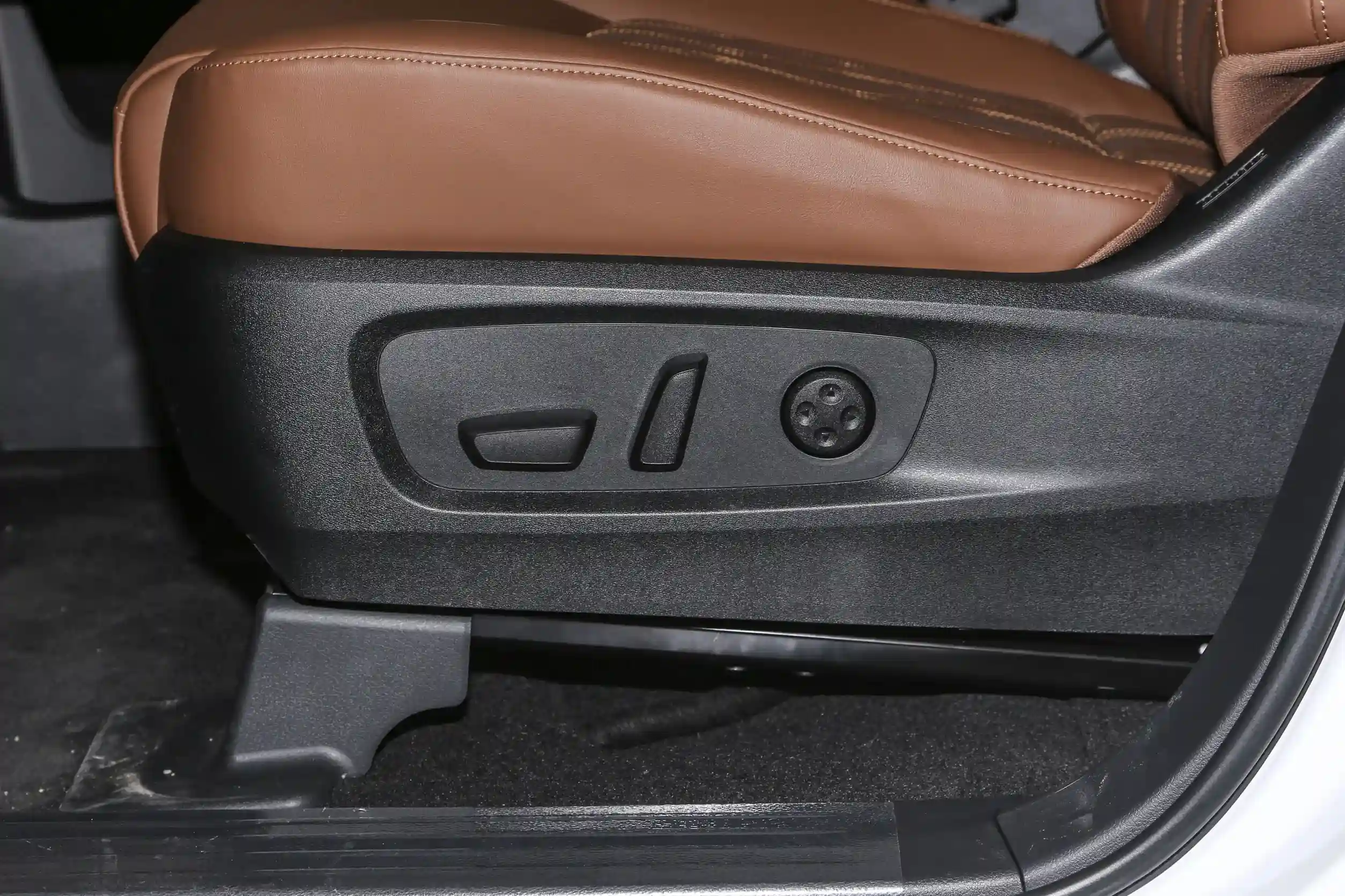 Nissan Pathfinder picture (1)