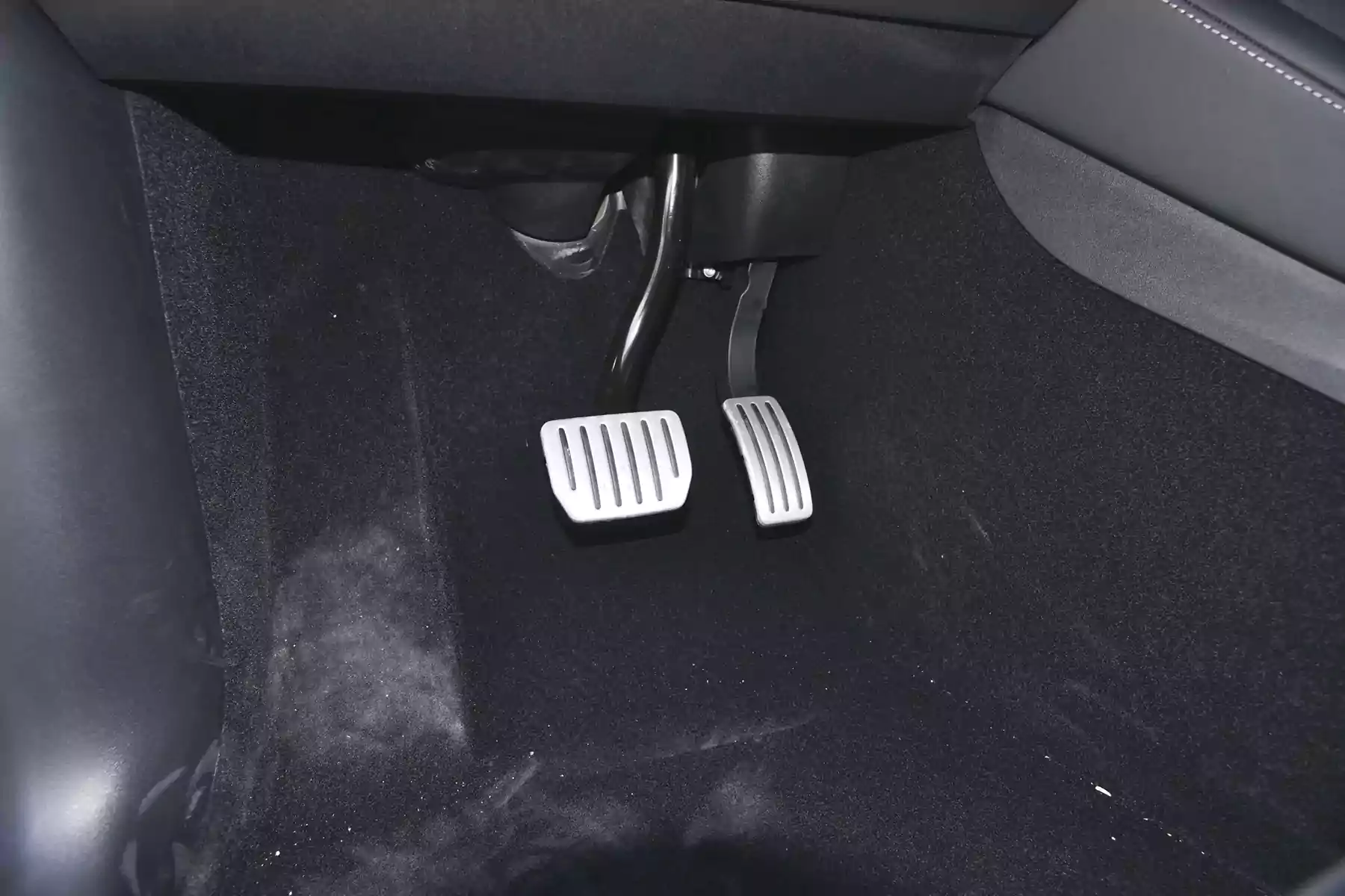 Tesla Model Y picture (10)