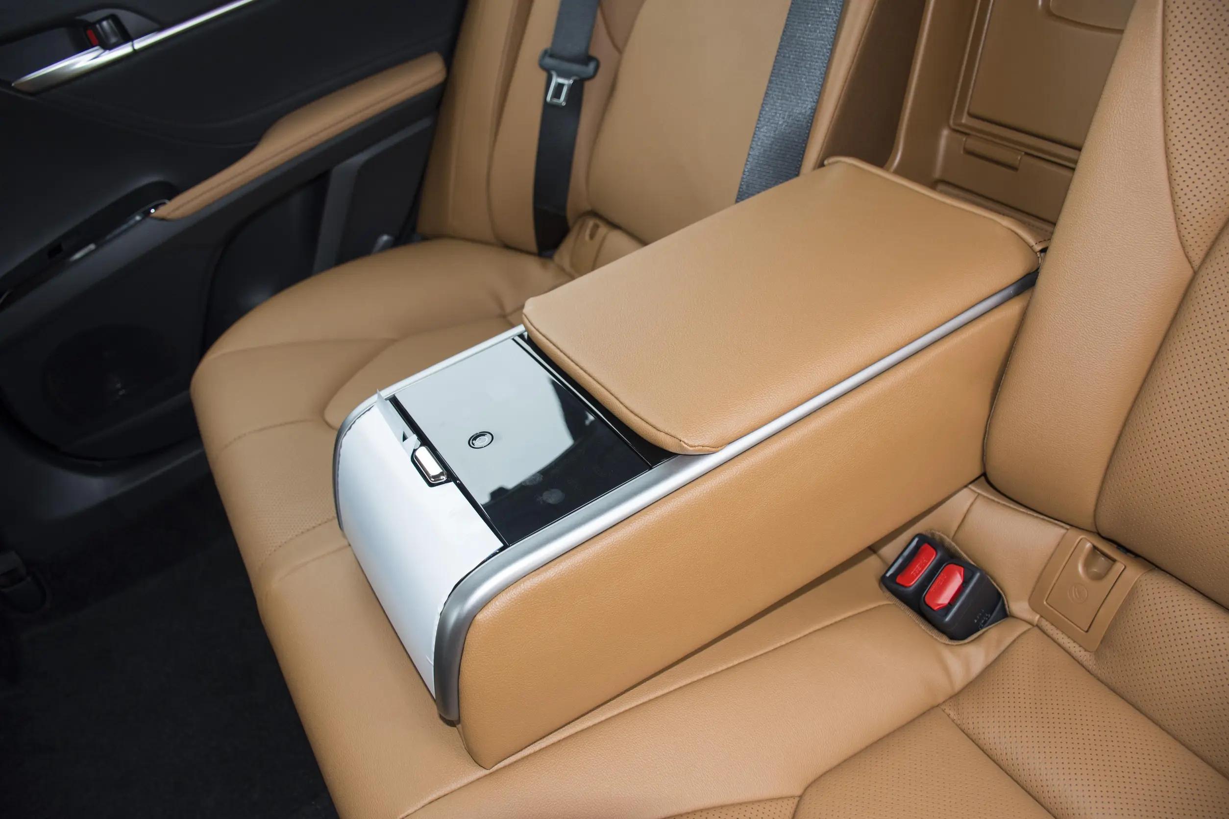 Toyota Camry picture-2023 (5)