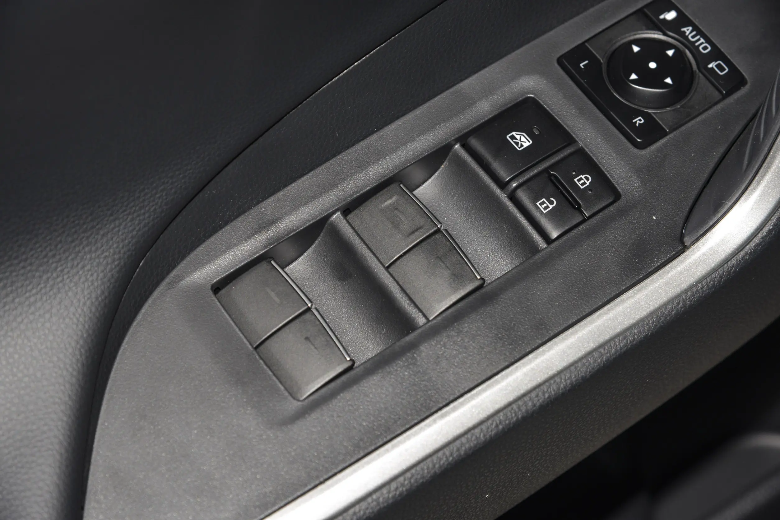 Toyota RAV4 picture (5)