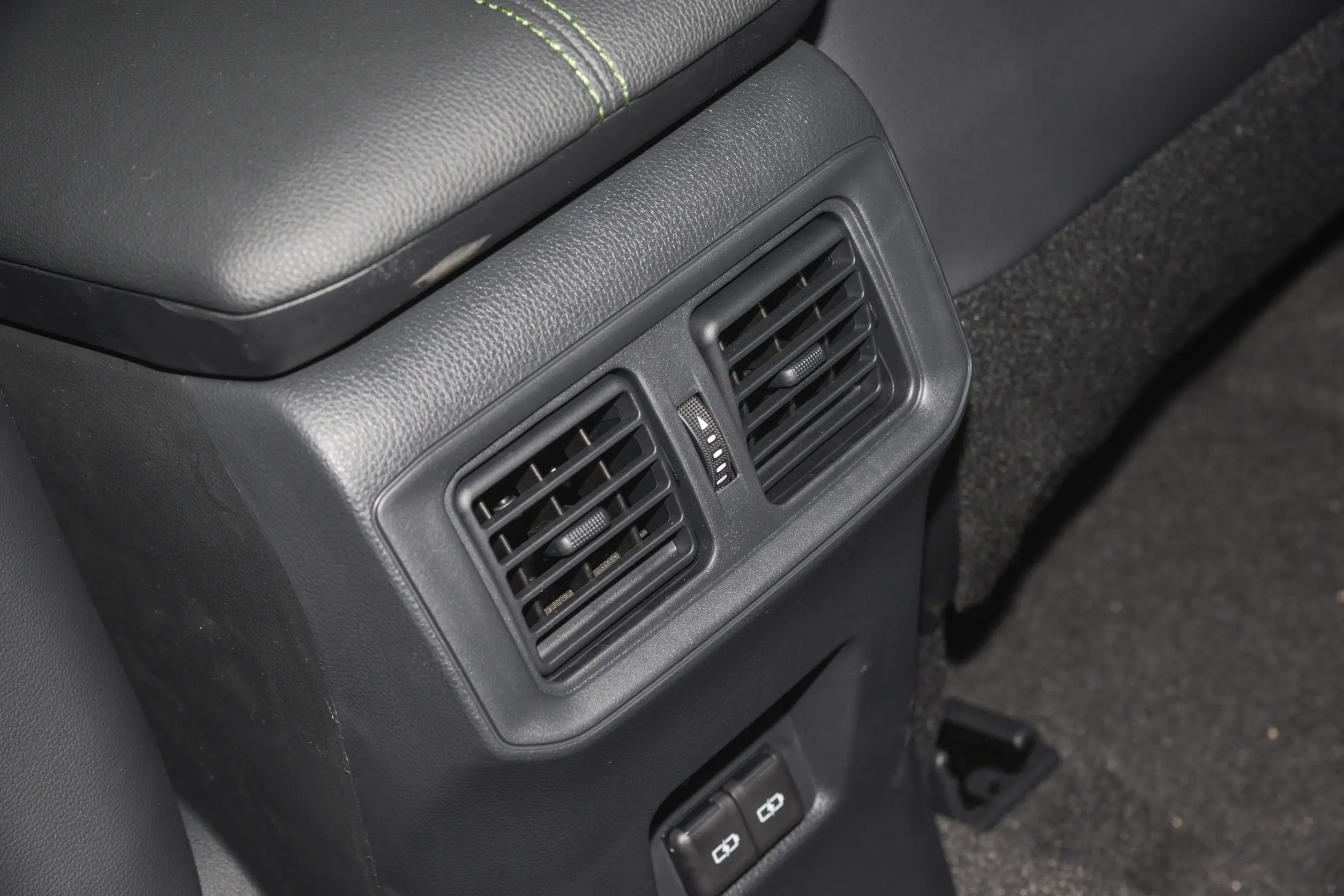 Toyota RAV4 picture (7)