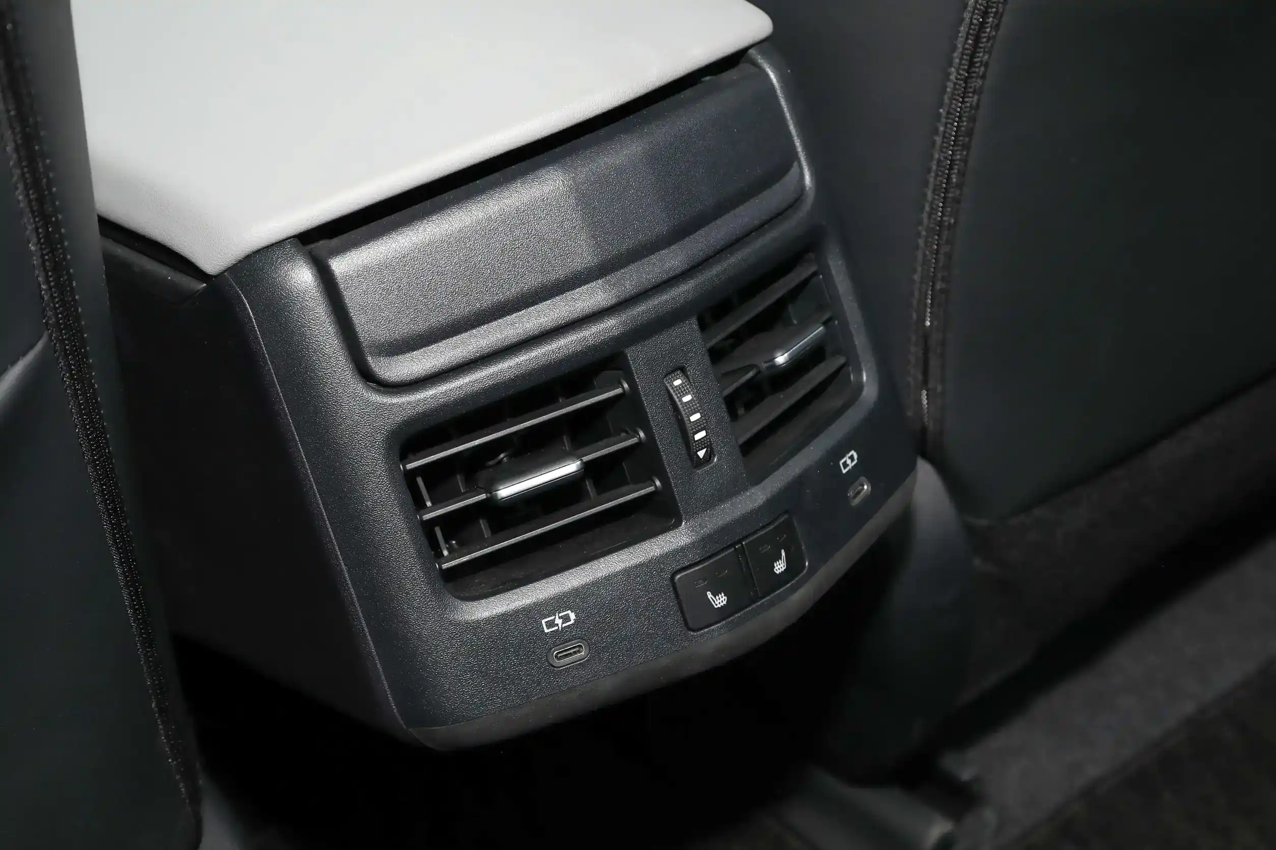 Toyota bZ3 picture (8)