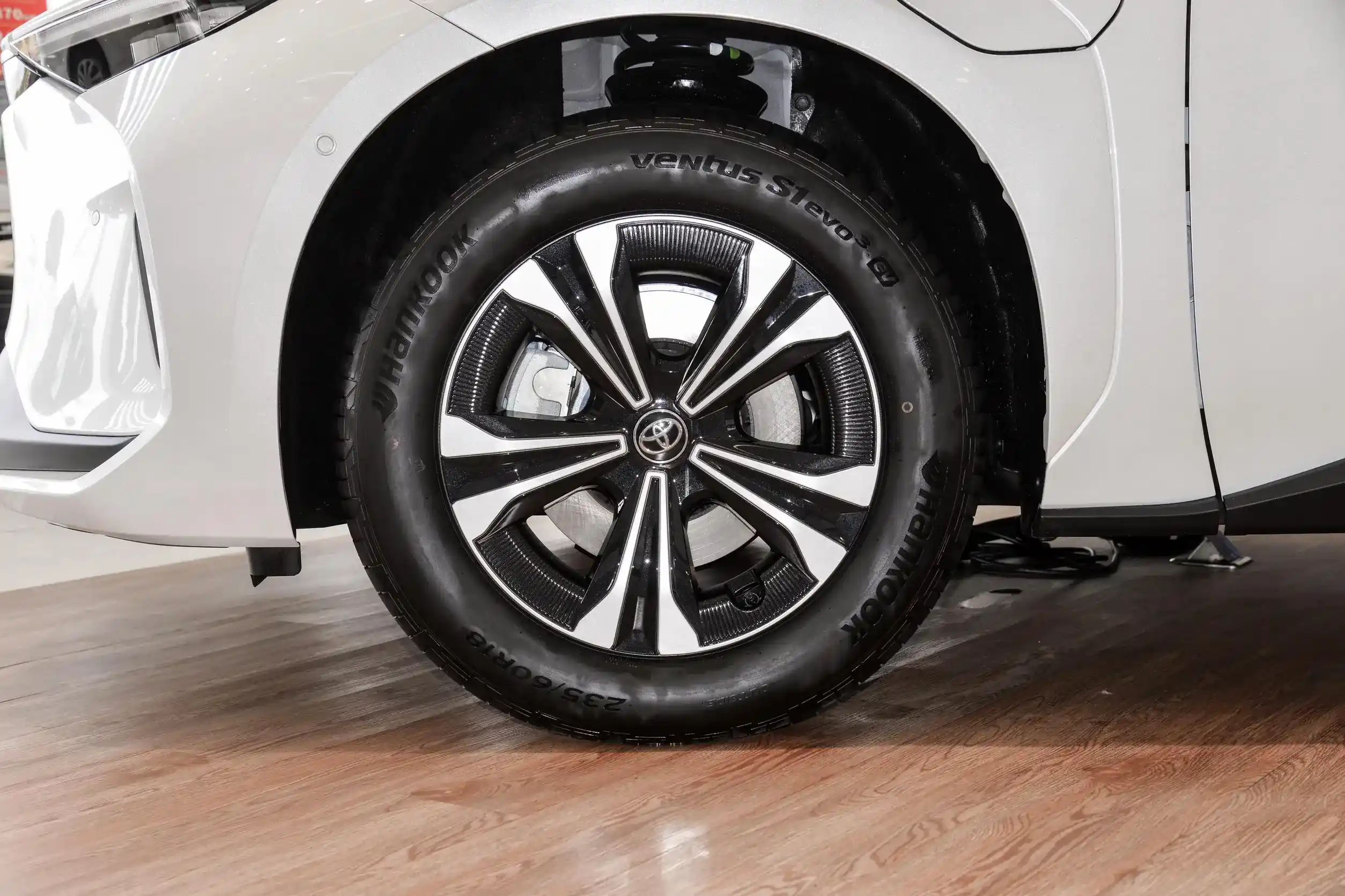 Toyota bZ4X picture (12)