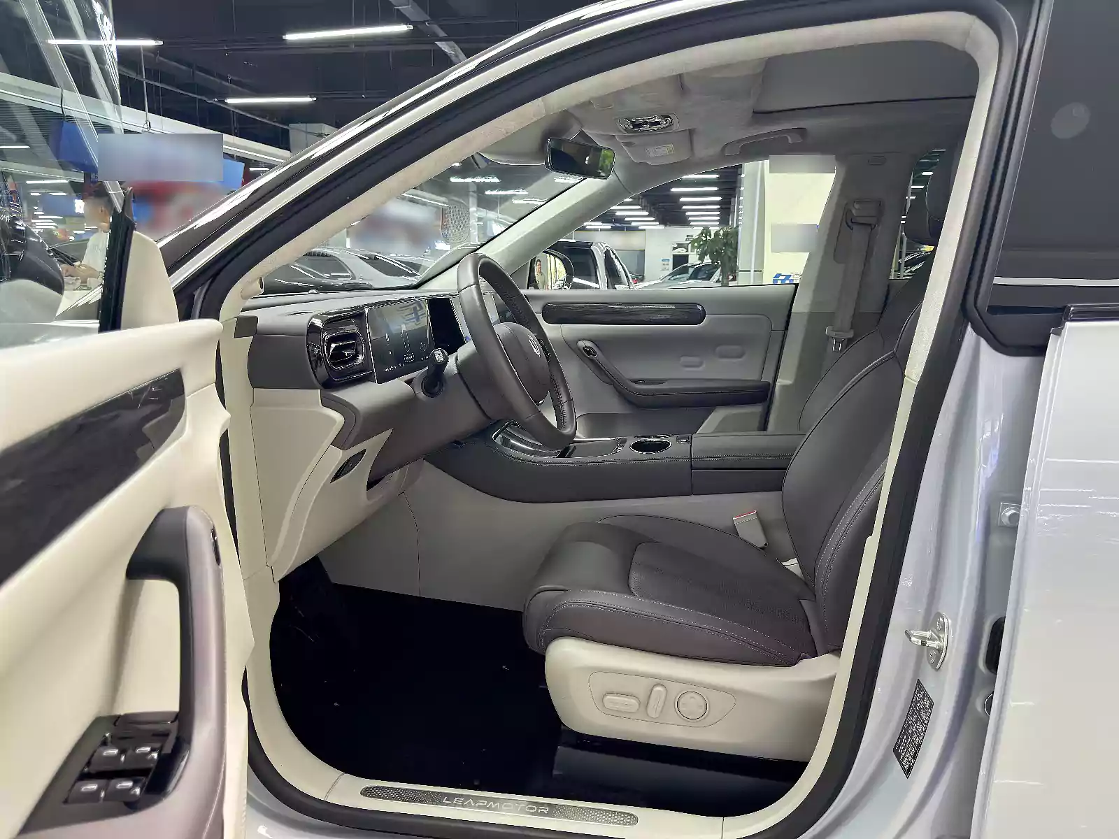 Used Leapmotor C11 2023 (26)