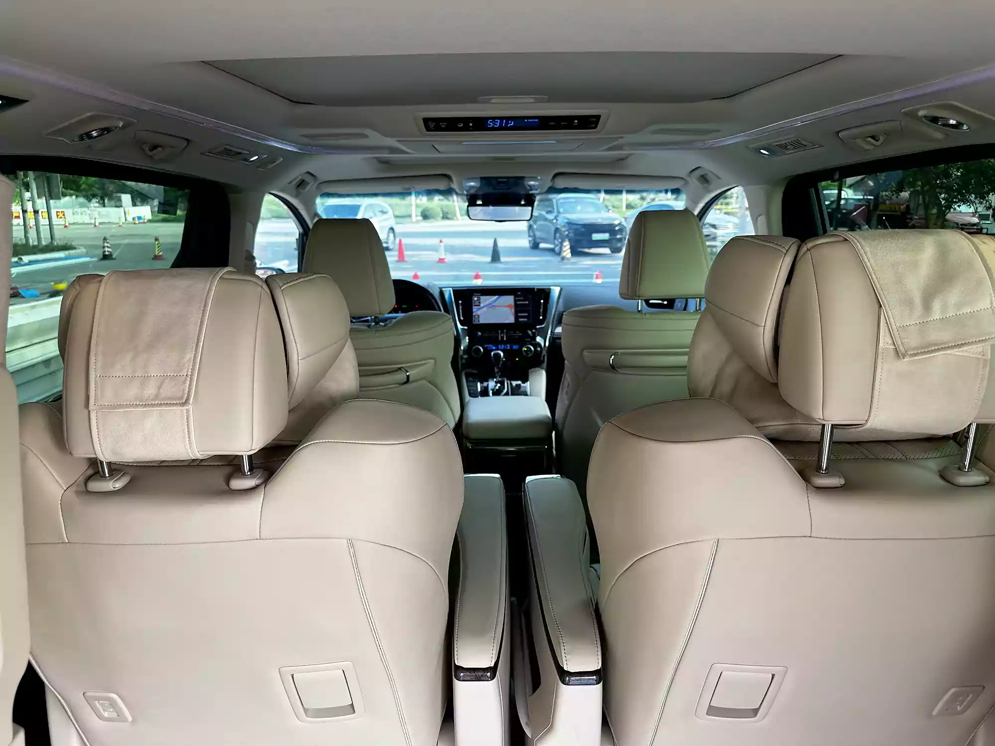 Used Toyota Alphard 2022 (22)