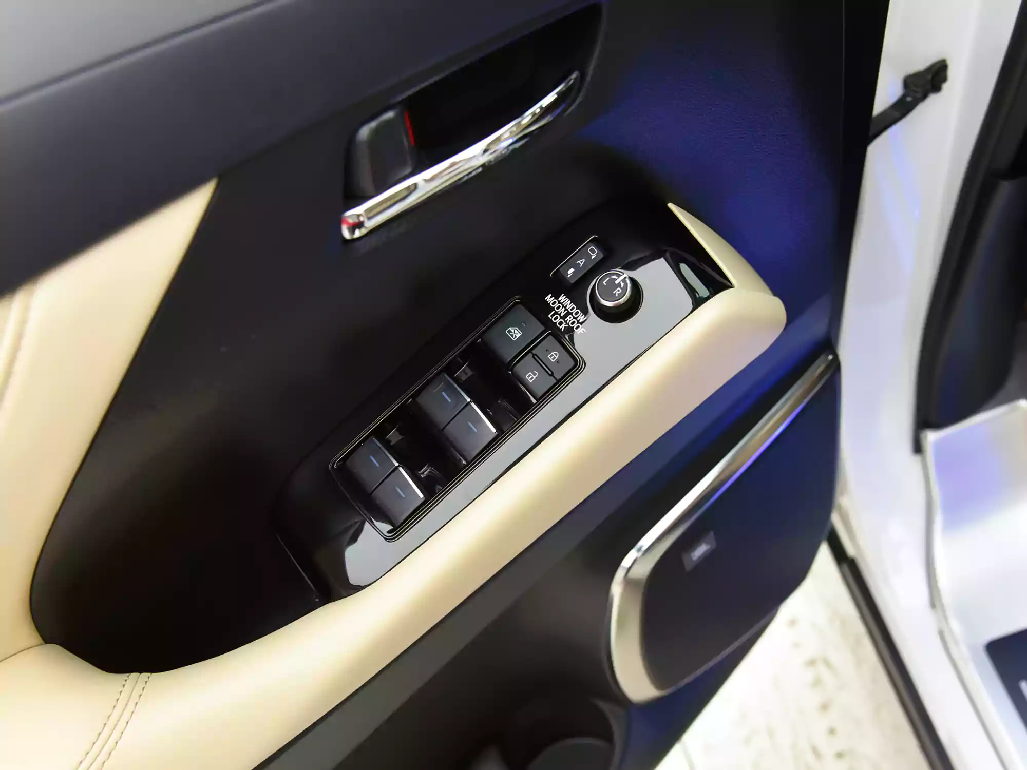 Used Toyota Alphard 2022 (6)