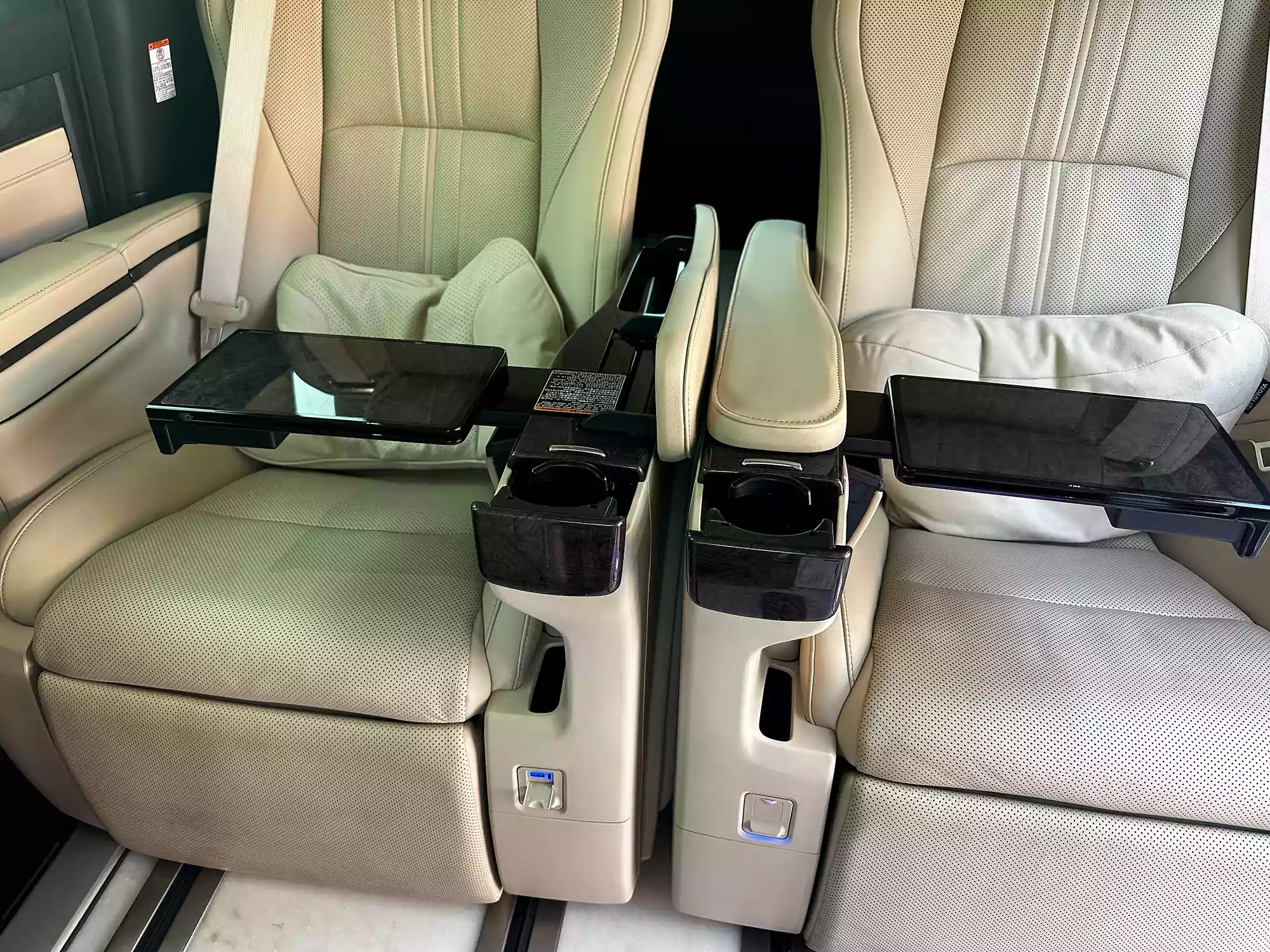 Used Toyota Alphard 2022 (7)