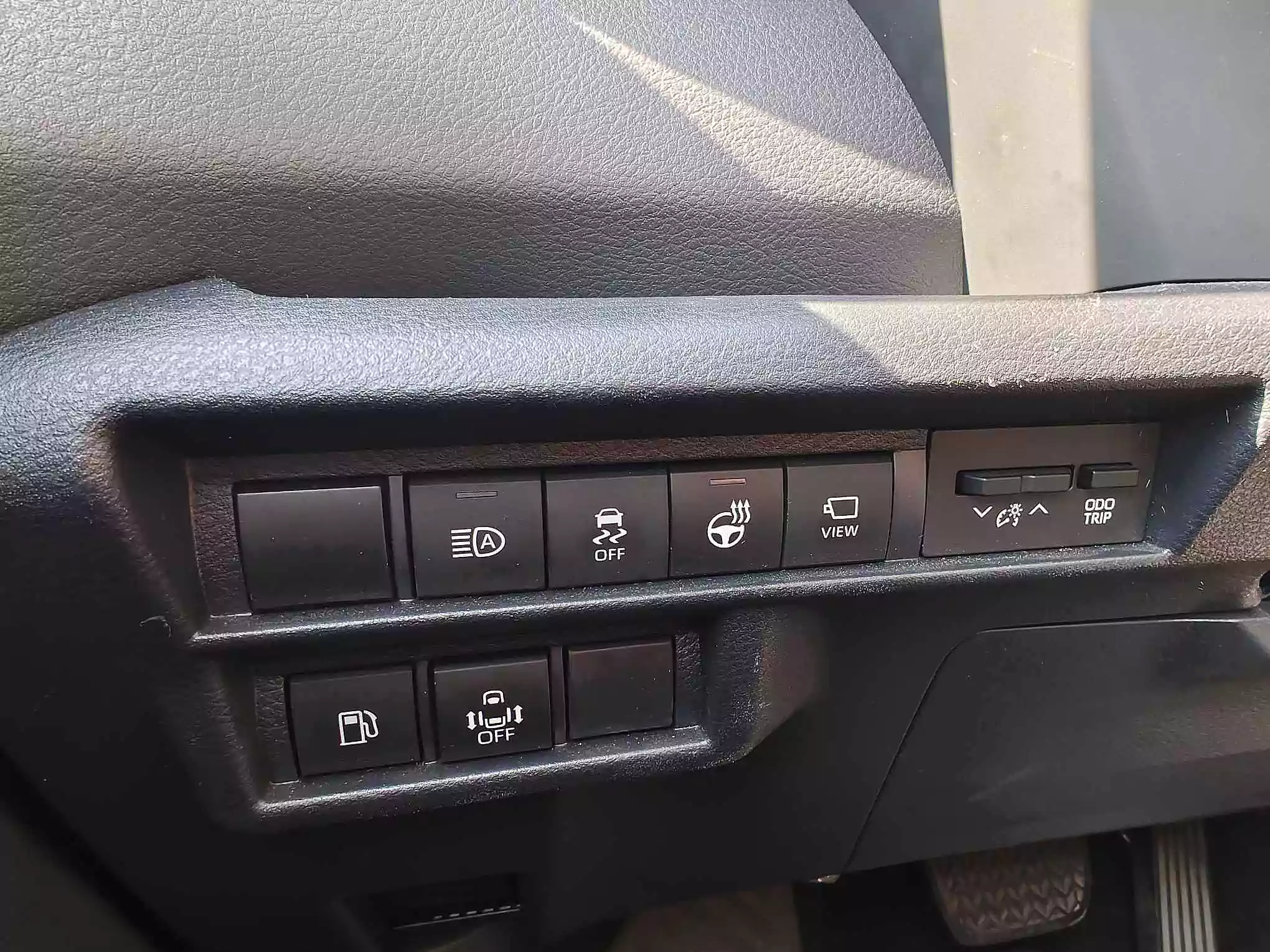 Used Toyota Granvia 2023 (5)