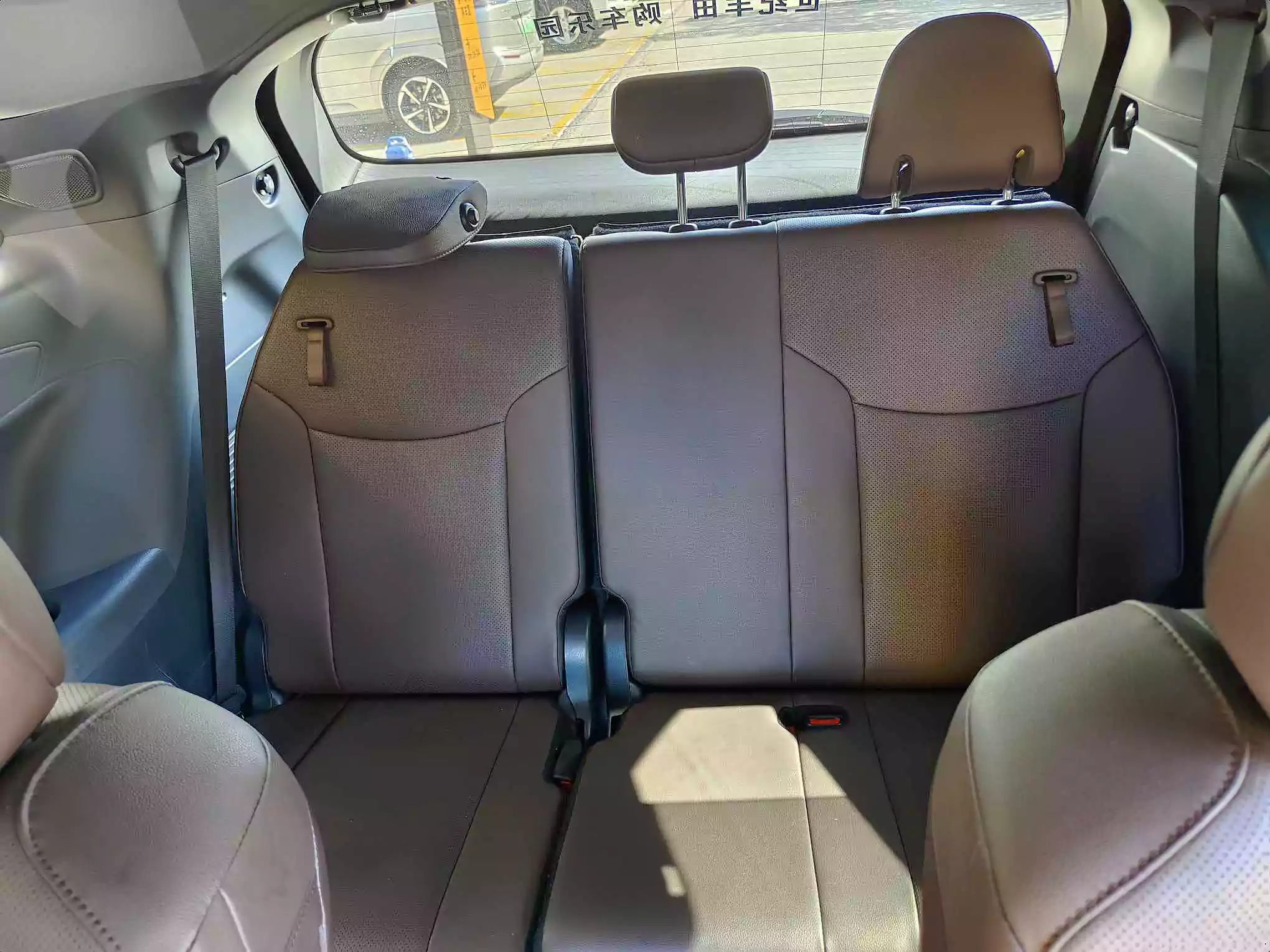 Used Toyota Granvia 2023 (9)