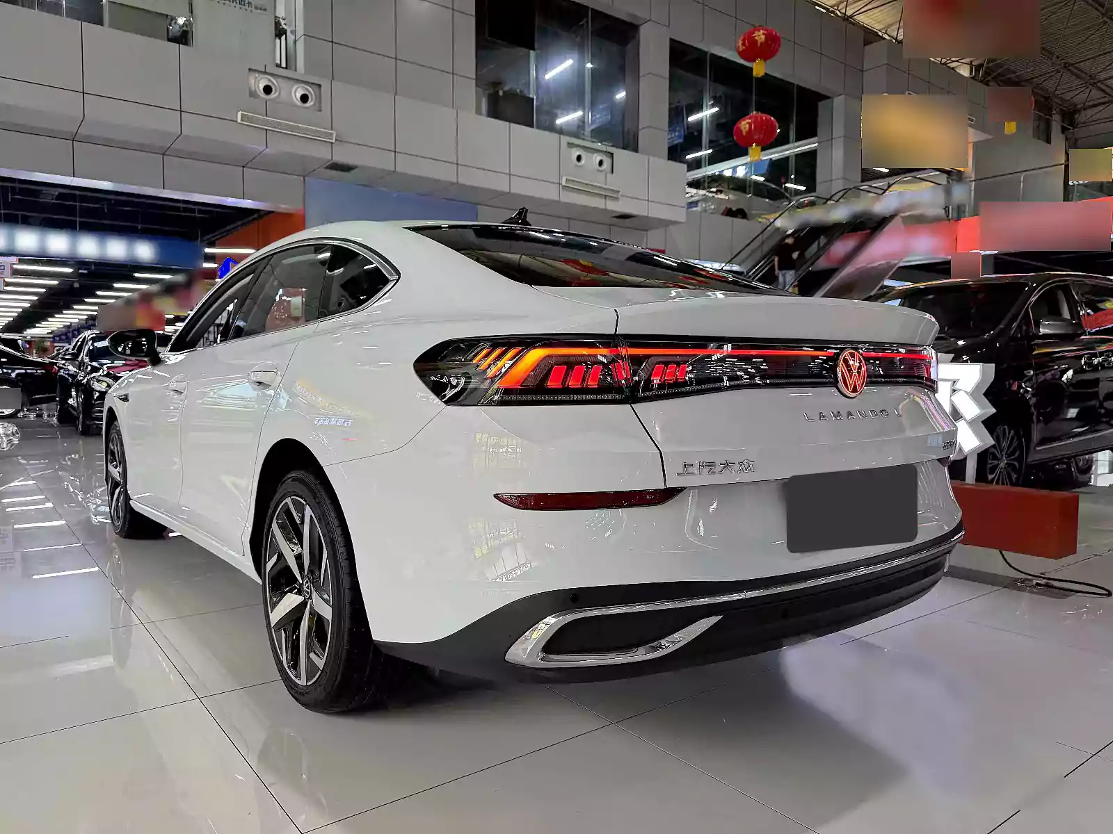 Used Volkswagen Lamando 2024 (15)