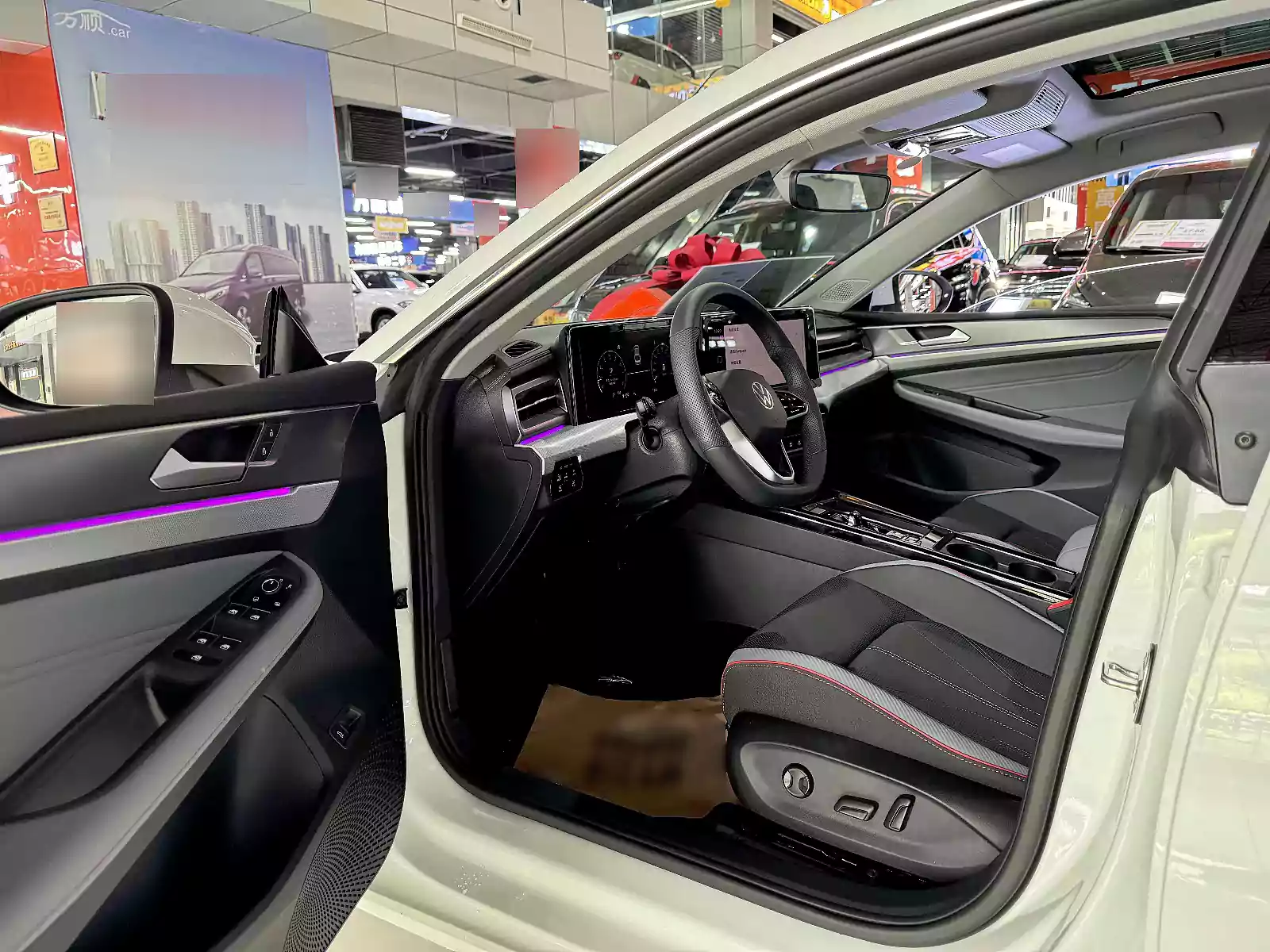 Used Volkswagen Lamando 2024 (24)