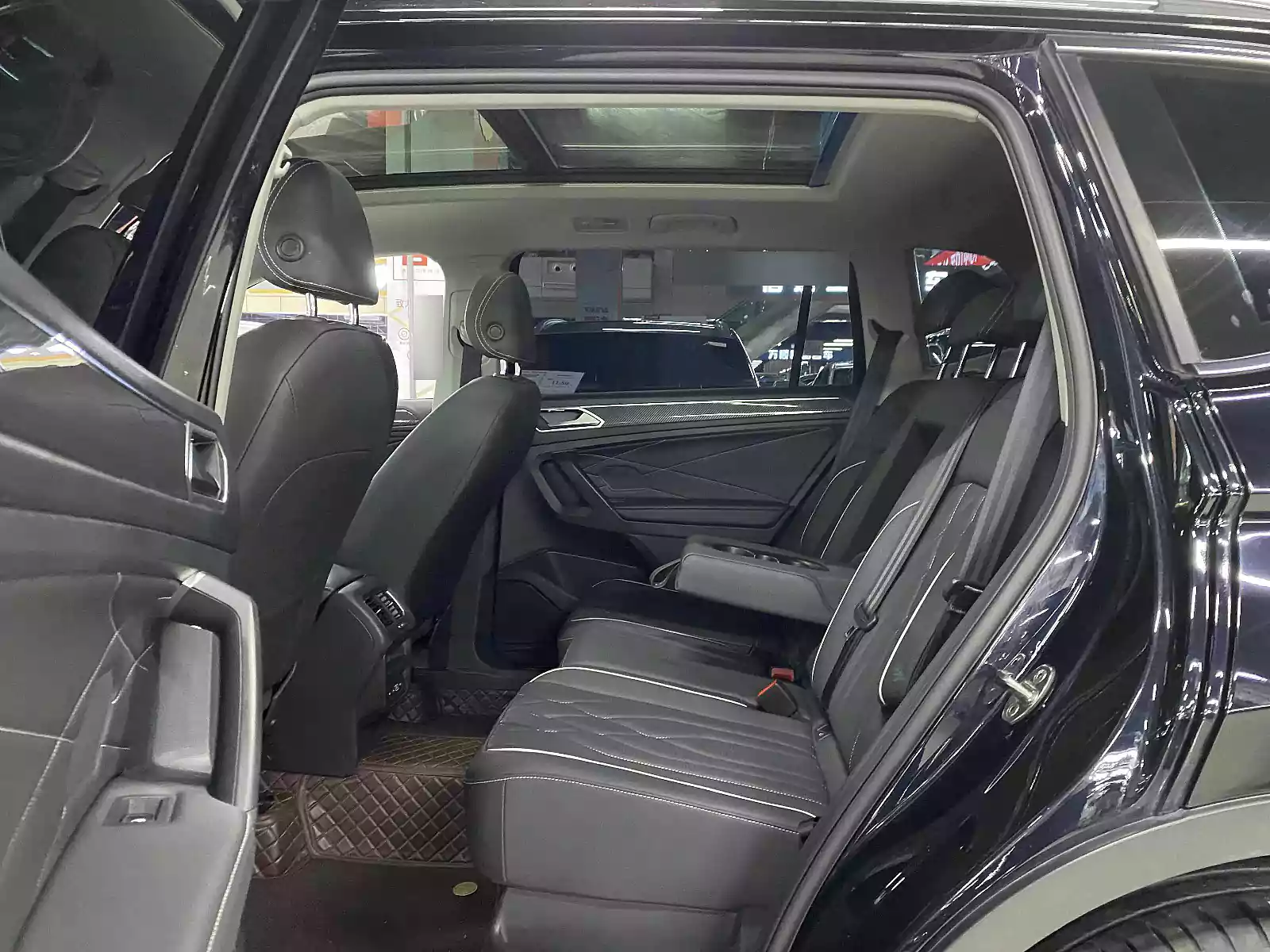 Used Volkswagen Tiguan L 2022 (10)