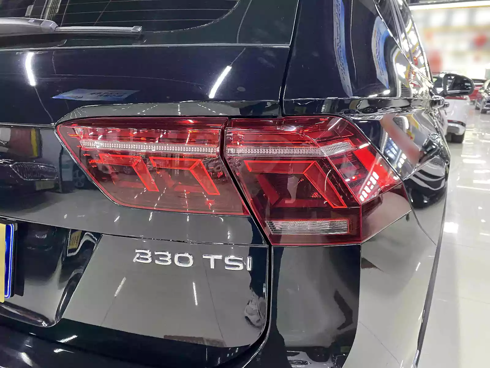 Used Volkswagen Tiguan L 2022 (22)