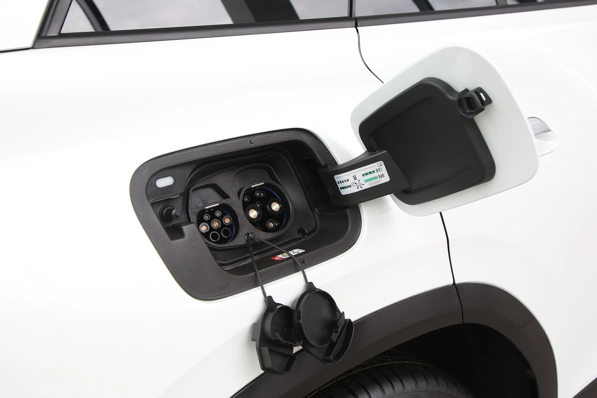 Volkswagen ID.6 CROZZ picture (1)