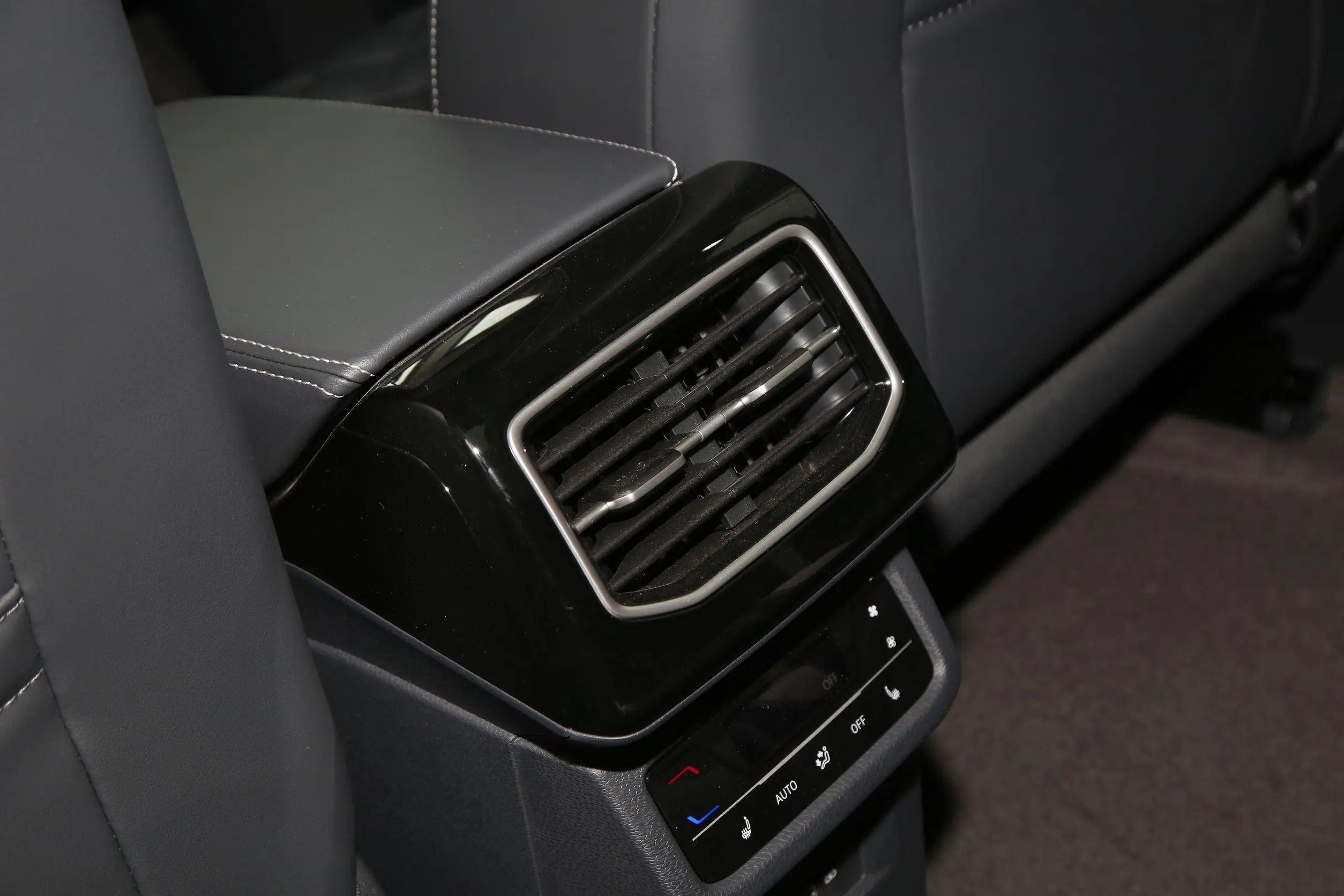 Volkswagen ID.6 CROZZ picture (9)