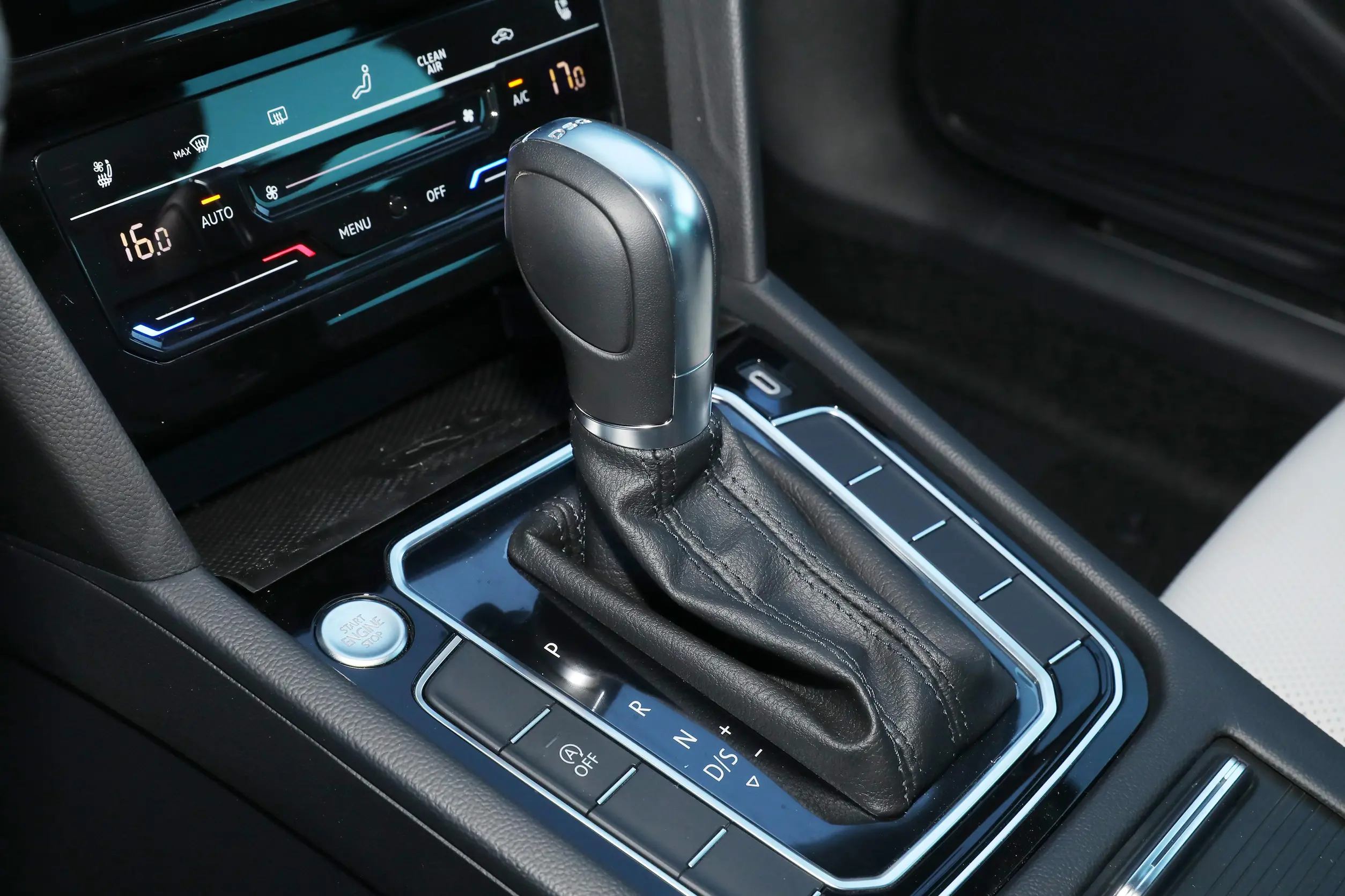 Volkswagen Magotan picture (13)