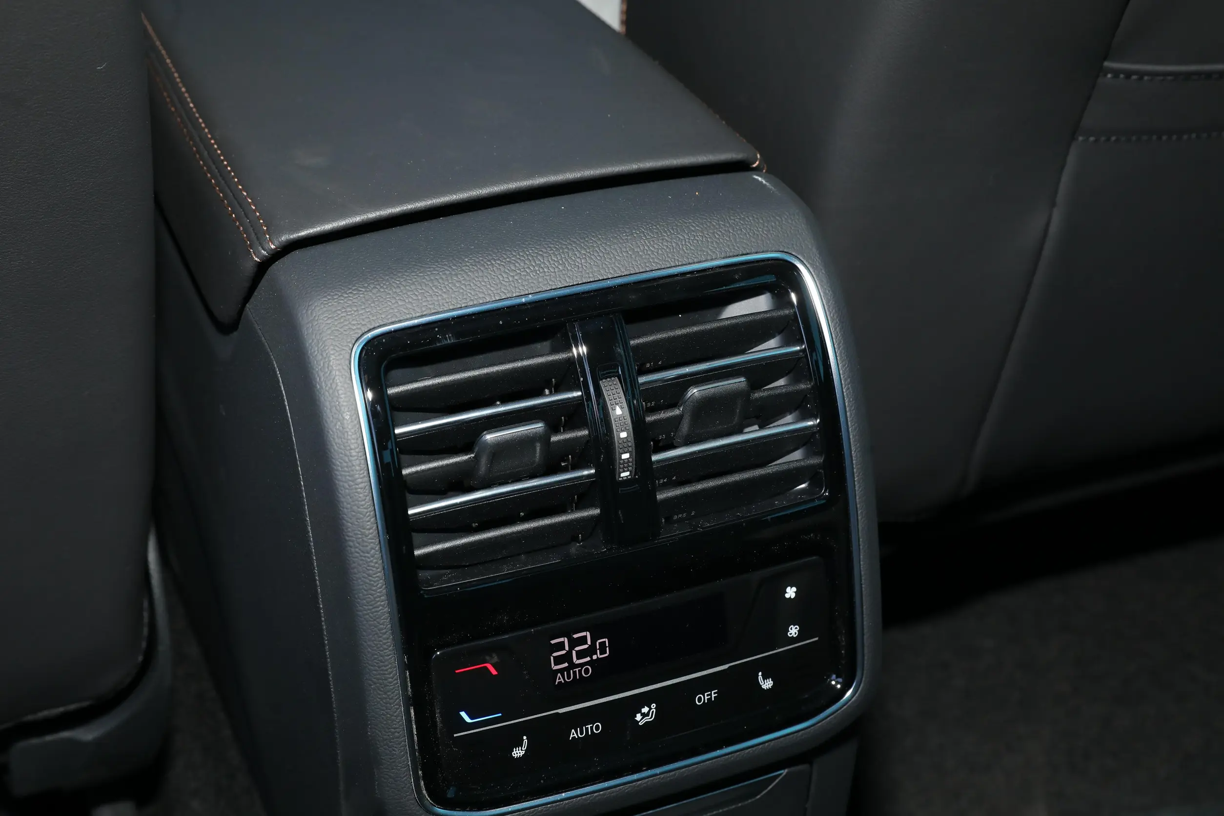 Volkswagen Magotan picture (6)