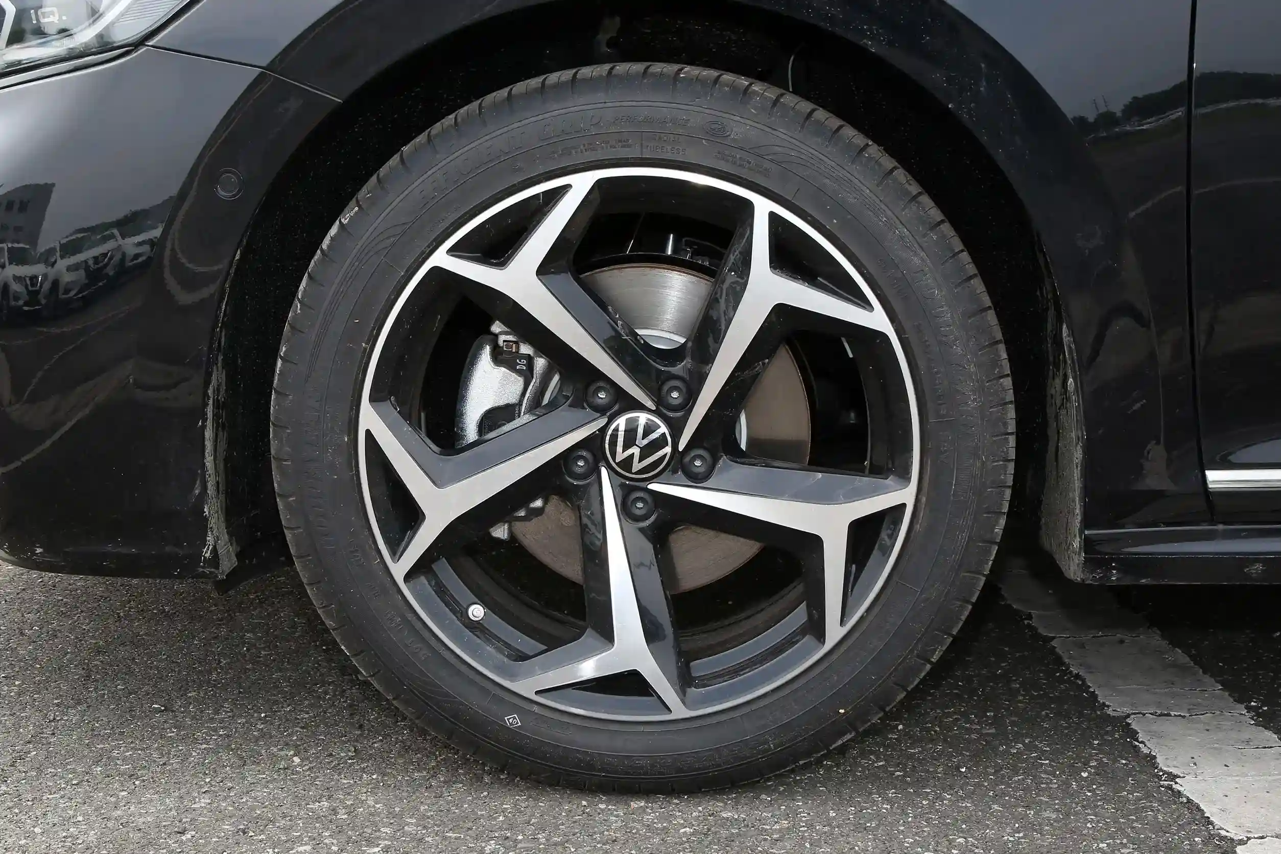 Volkswagen Passat picture (12)