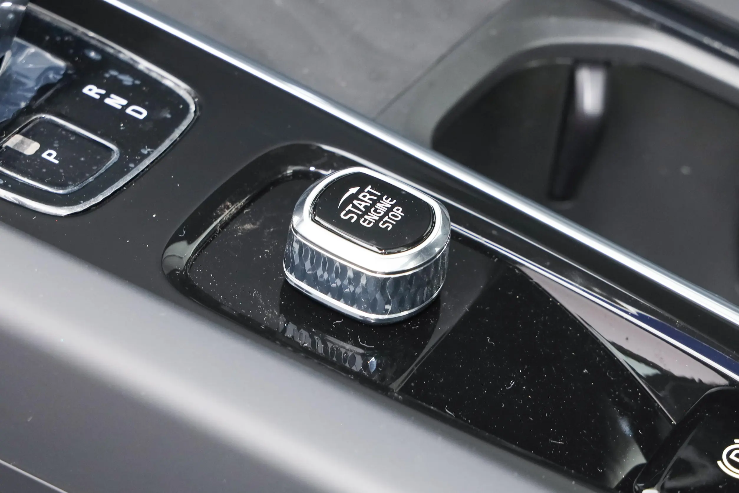 Volvo S60 picture (2)