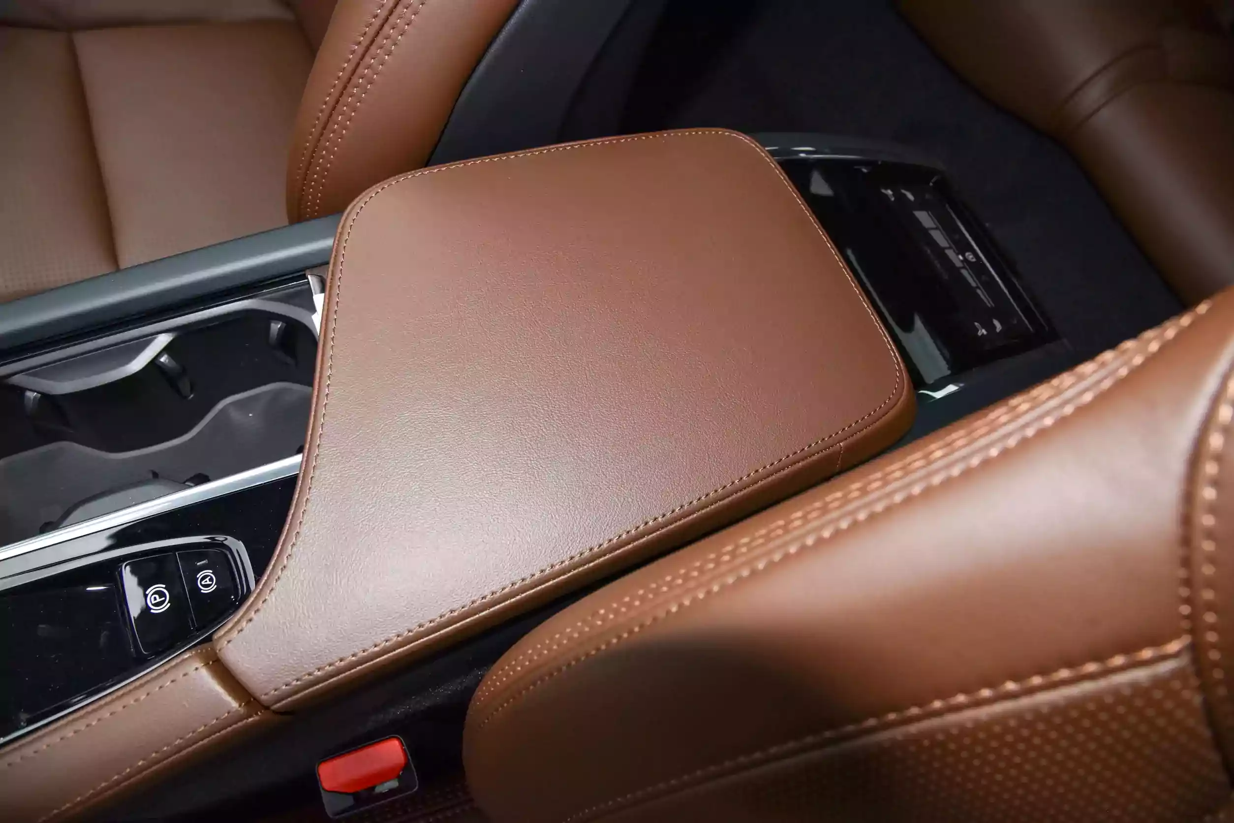 Volvo S90 picture (4)