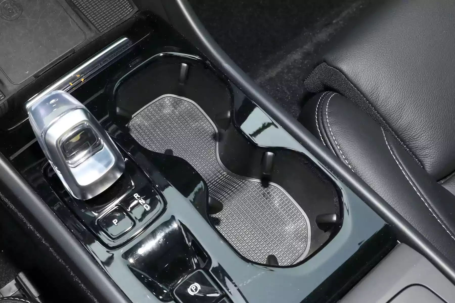 Volvo XC40 picture (8)