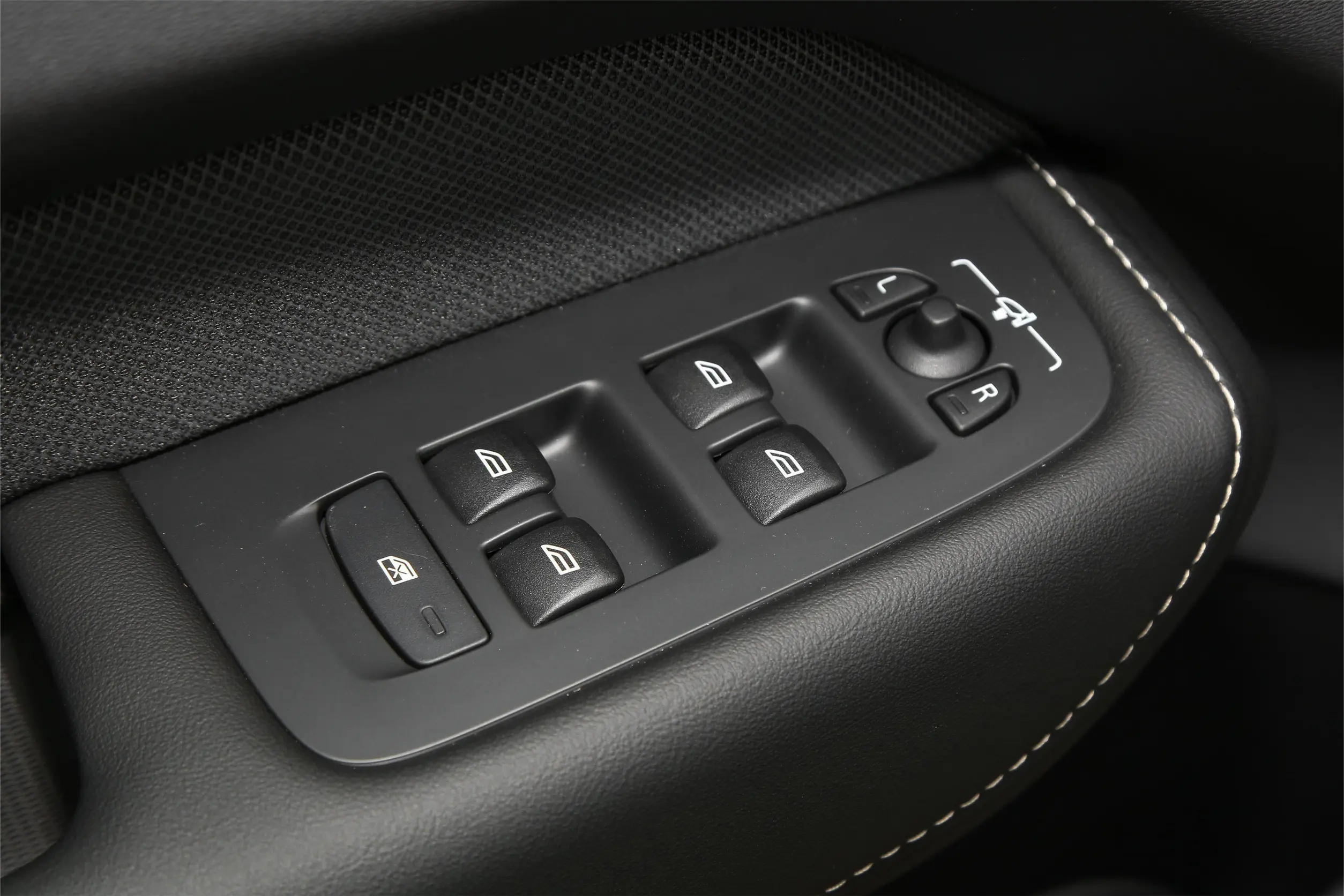 Volvo XC60 picture (9)