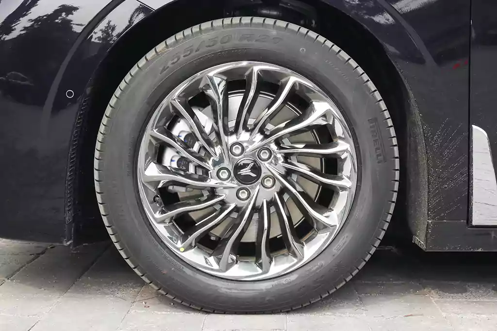 Voyah Dreamer PHEV picture (3)