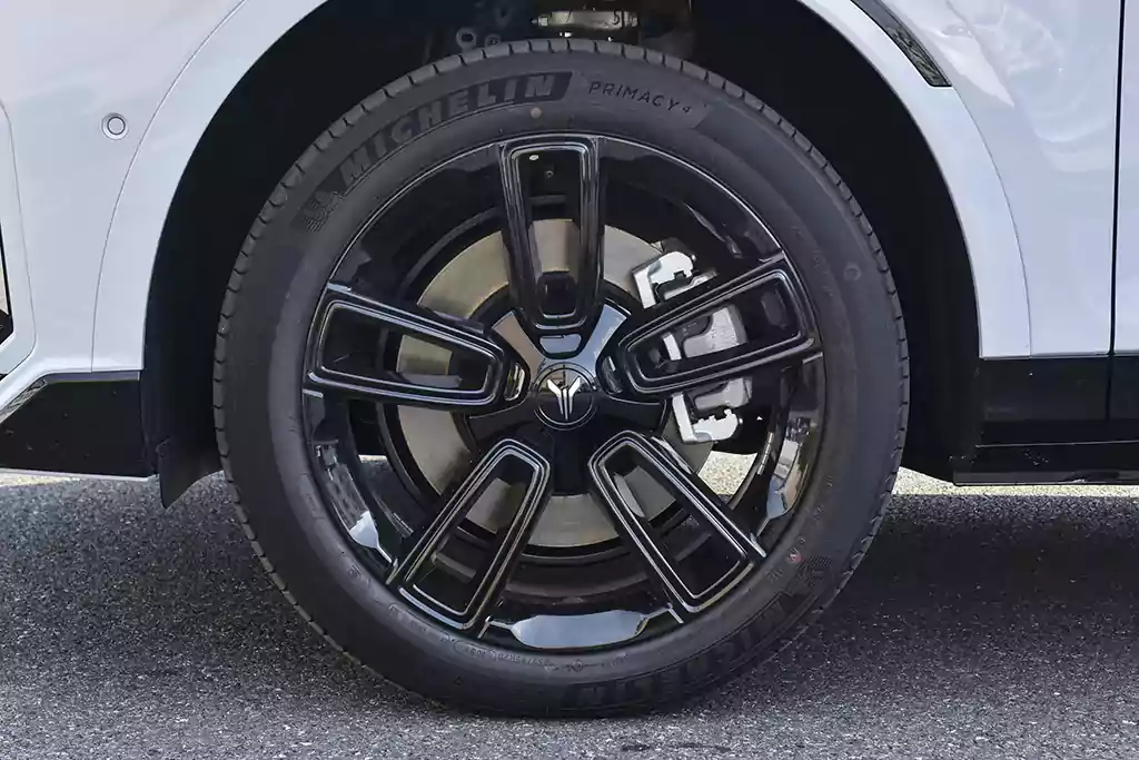 Voyah FREE picture (14)