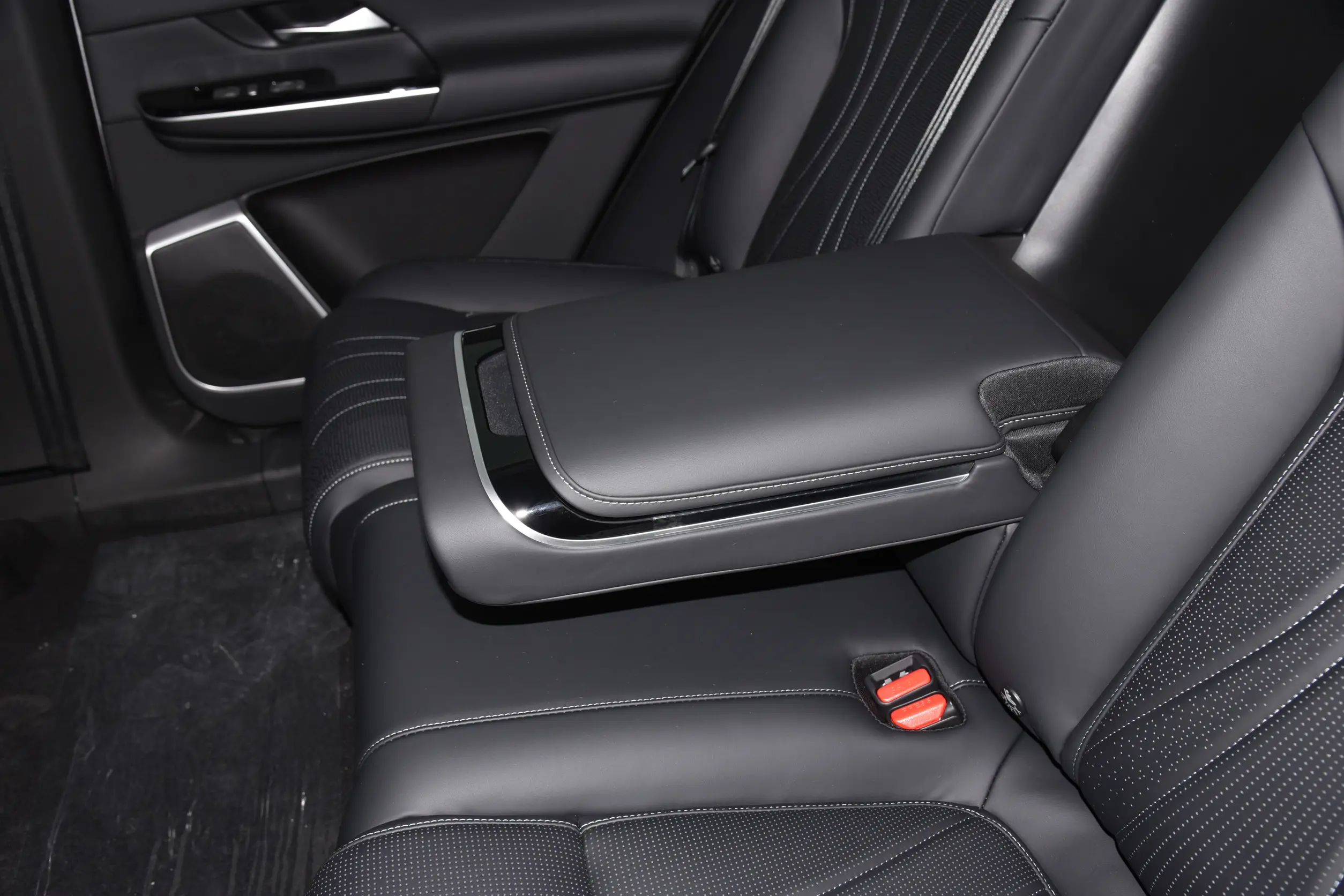 Xpeng G9 picture (5)