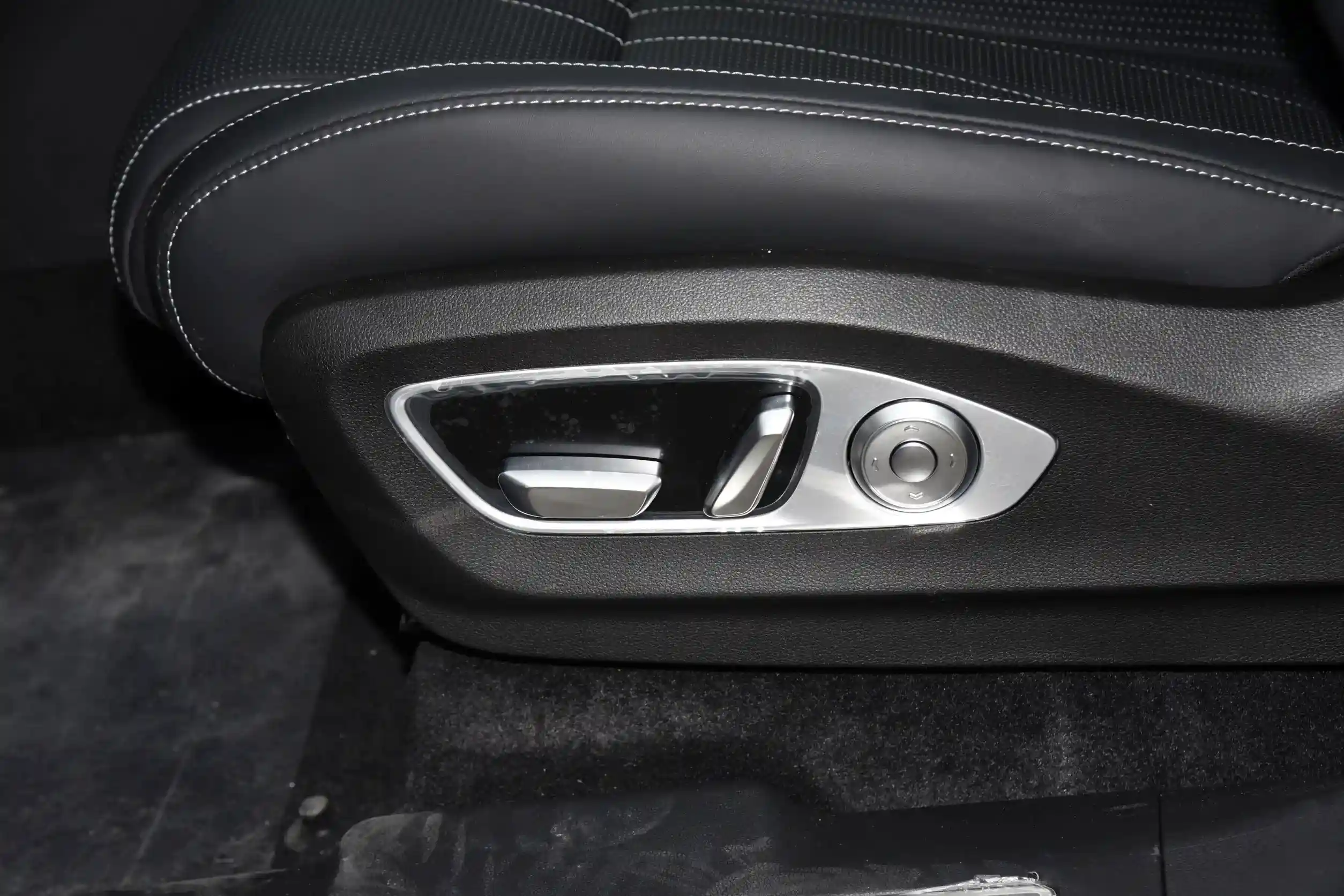 Xpeng G9 picture (7)